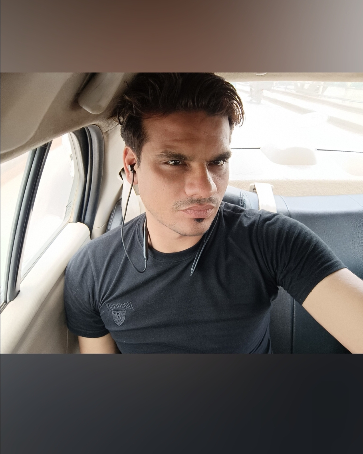 Tinder profile picture for @roman123