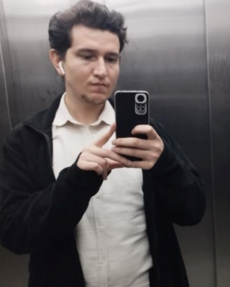 Tinder profile picture for @toga