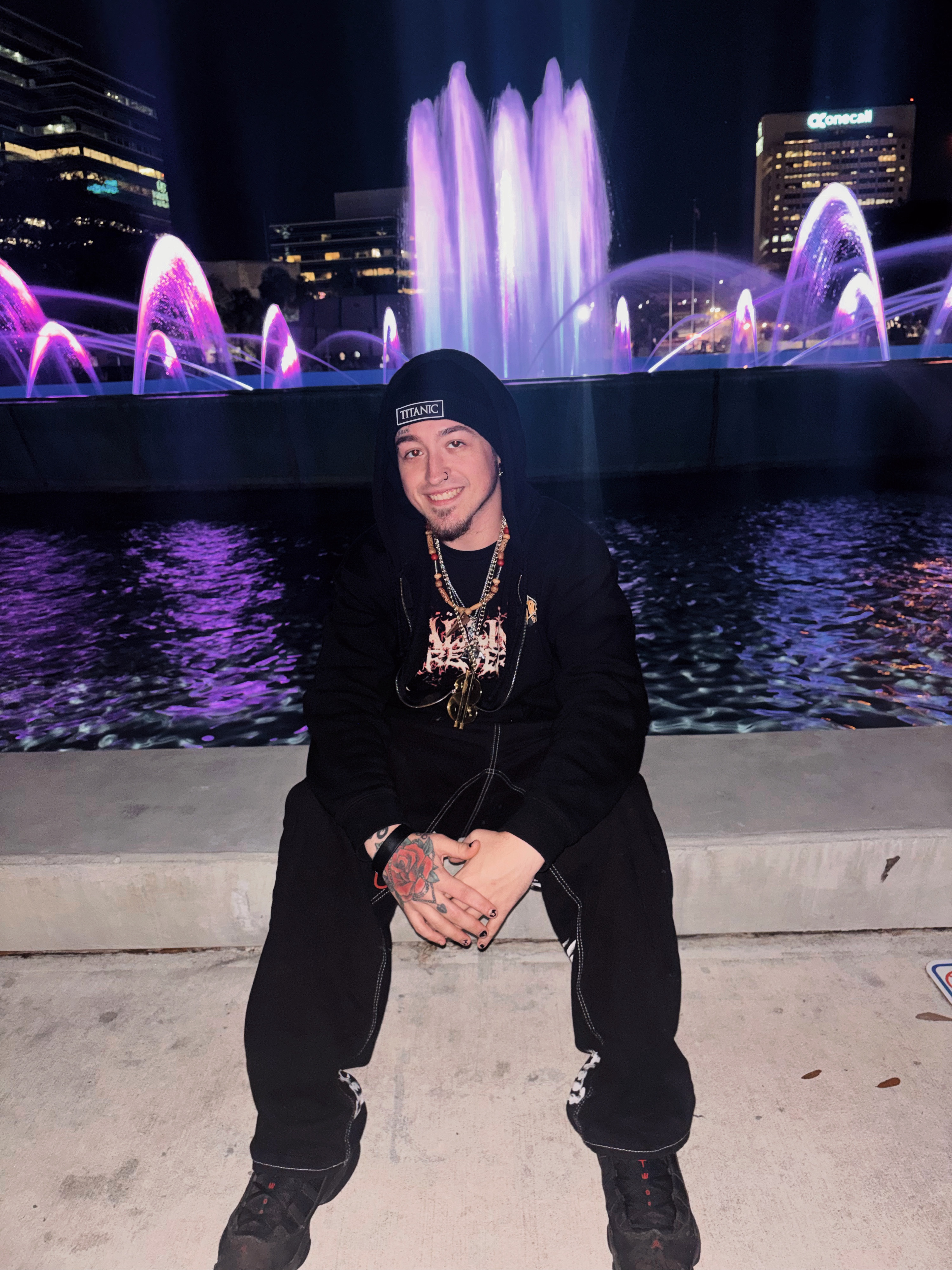 Tinder profile picture for @sinnvh