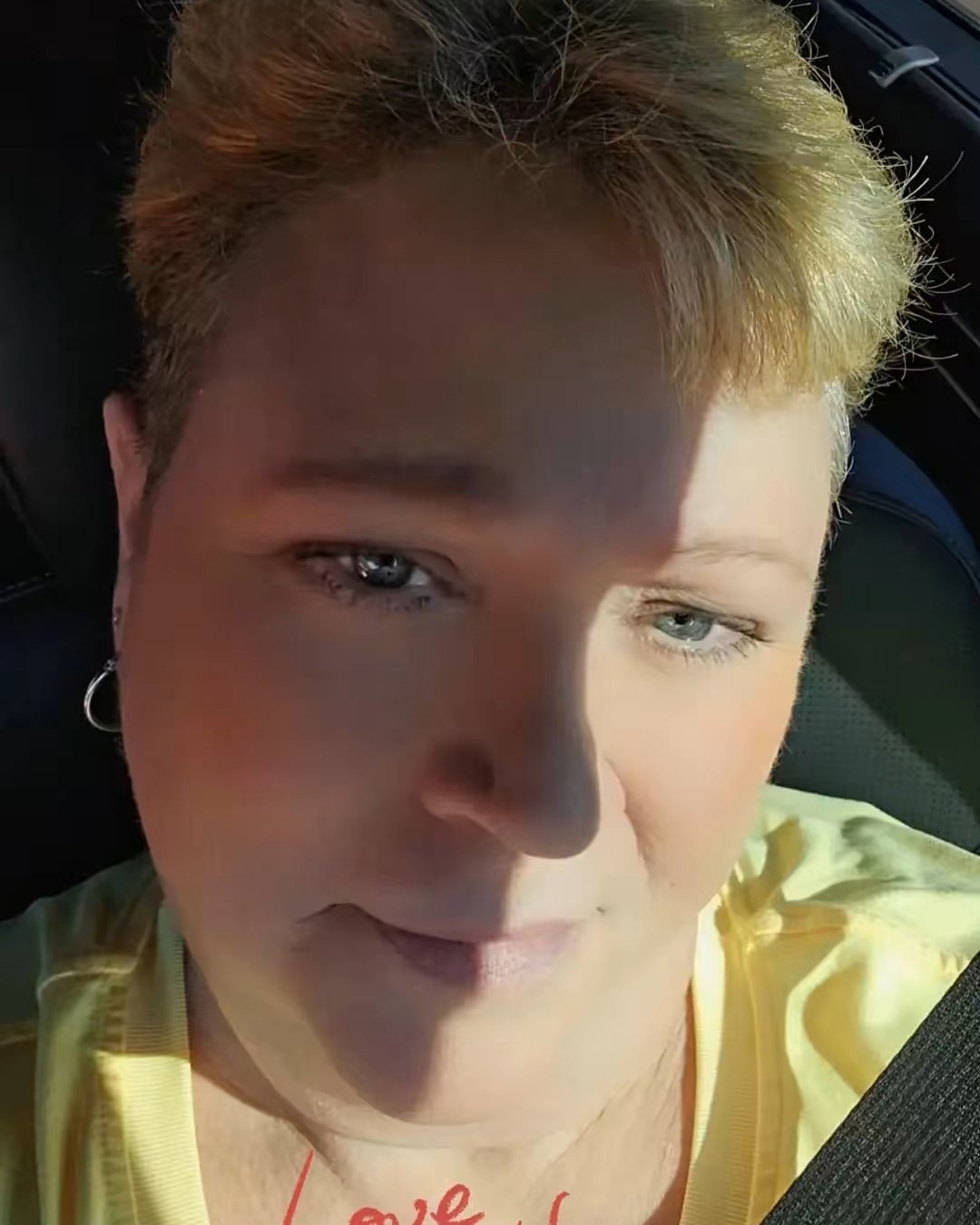 Tinder profile picture for @michelle