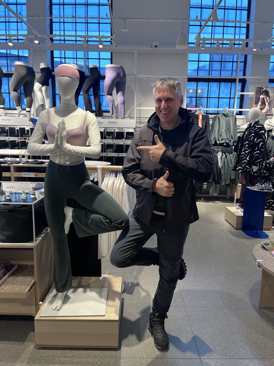 Tinder profile picture for @privat