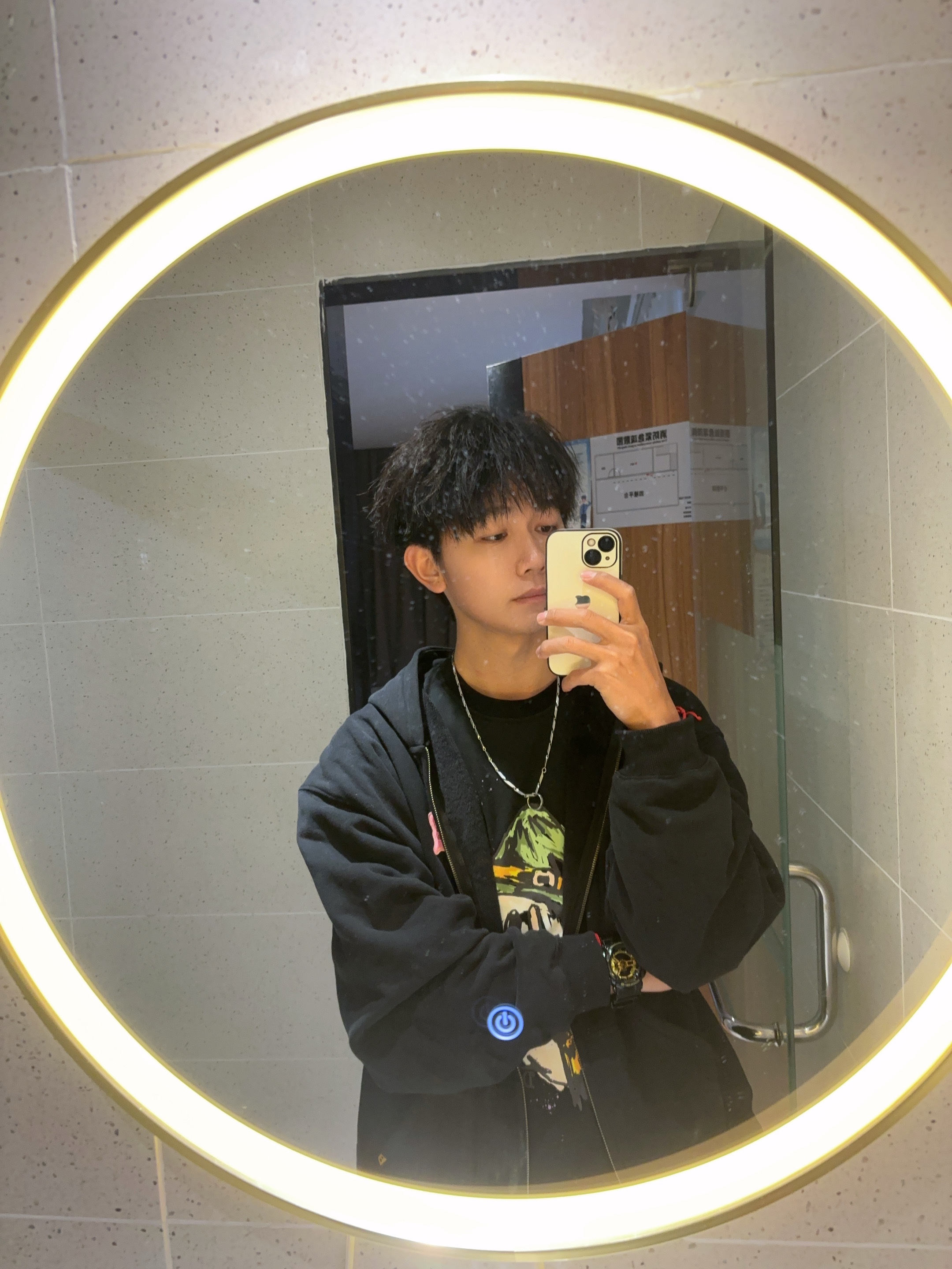 Tinder profile picture for @xzq