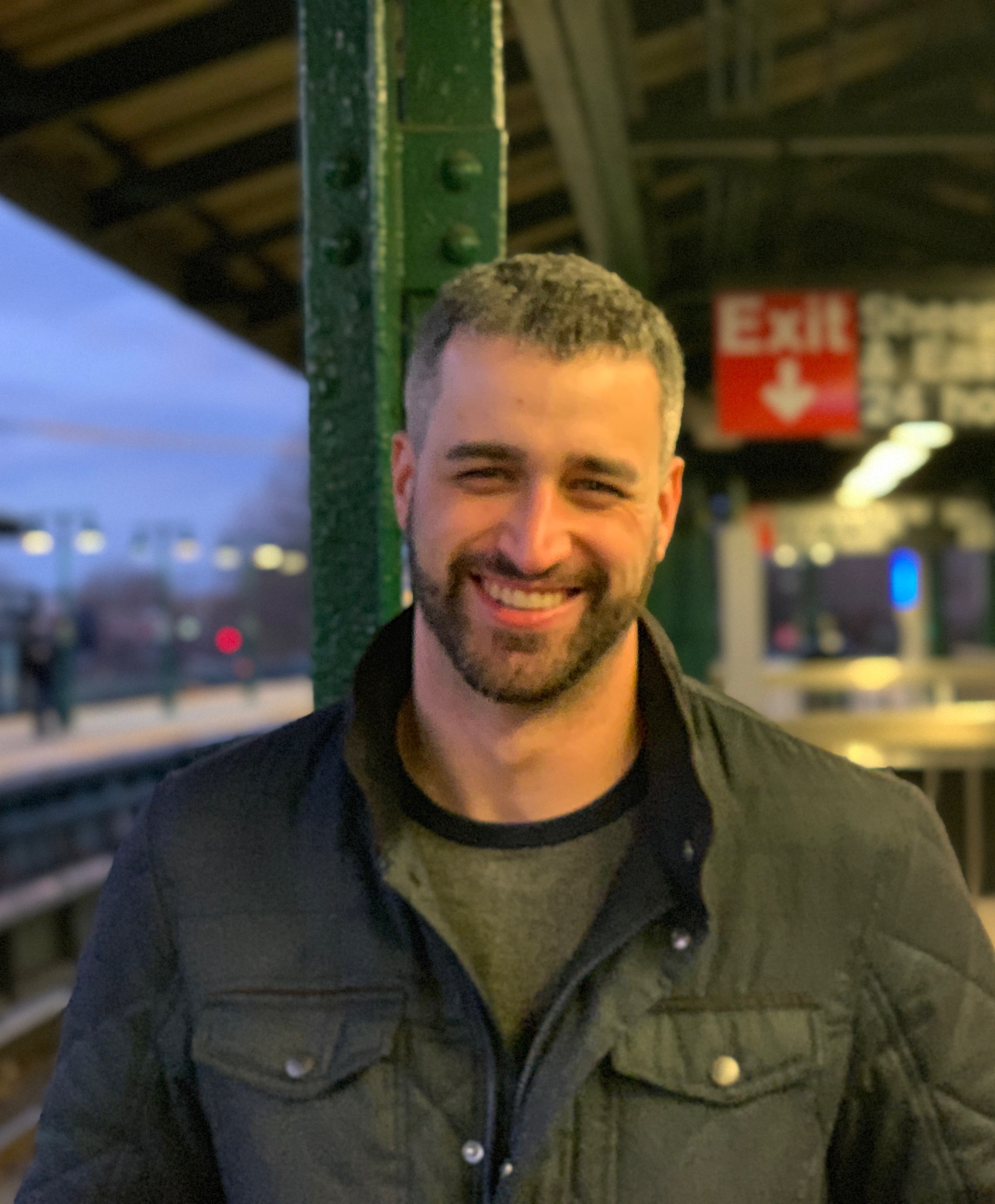 Tinder profile picture for @nomads