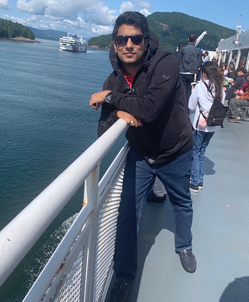 Tinder profile picture for @recruit