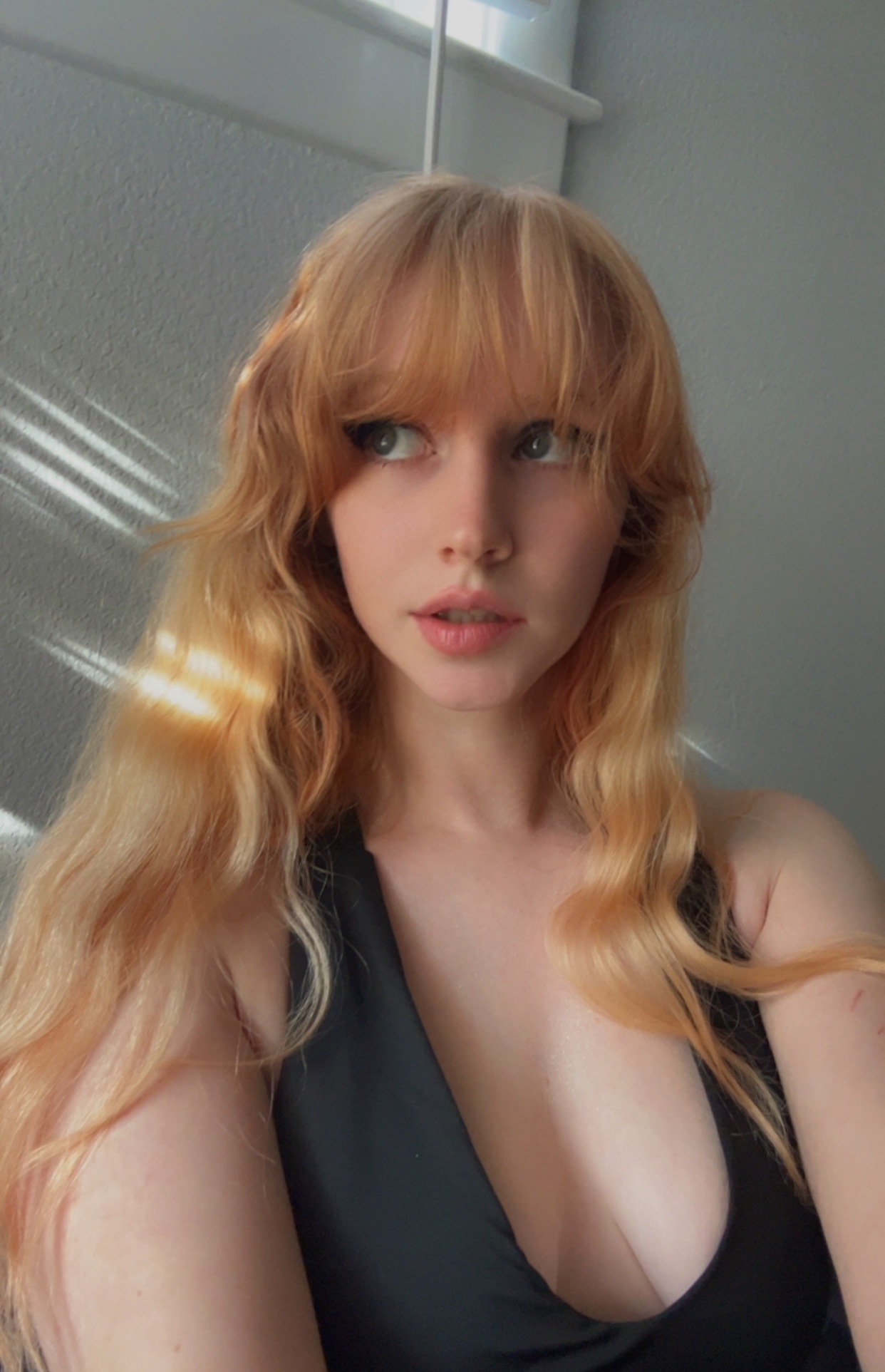 Tinder profile picture for @breathe