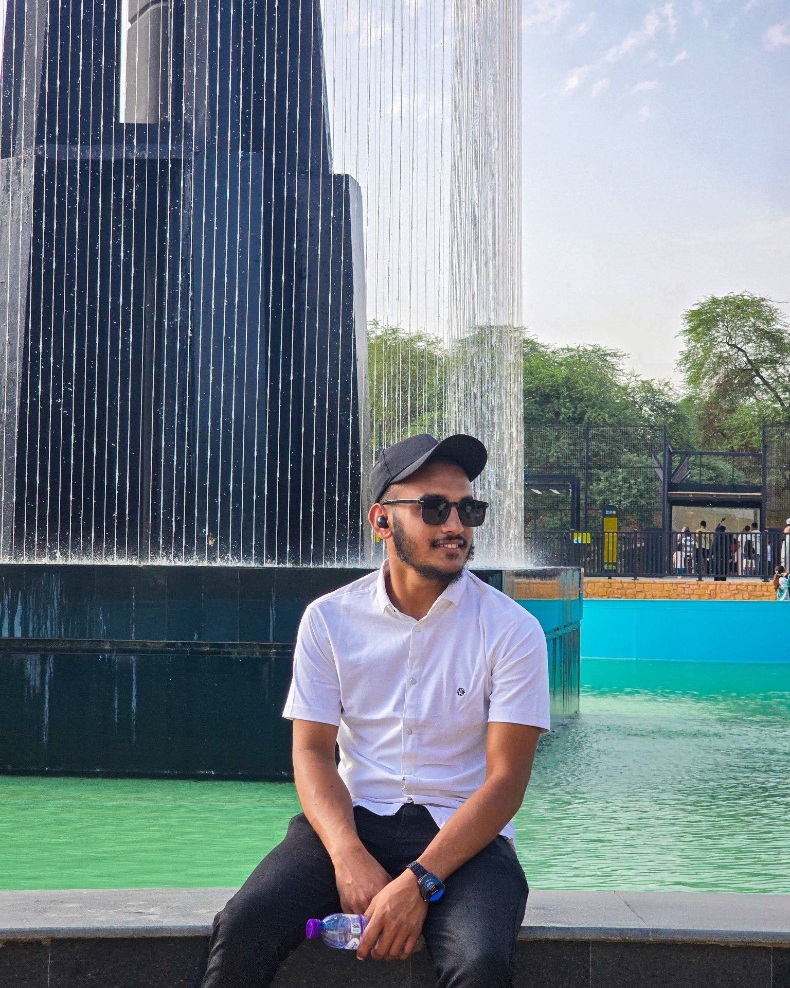 Tinder profile picture for @sms