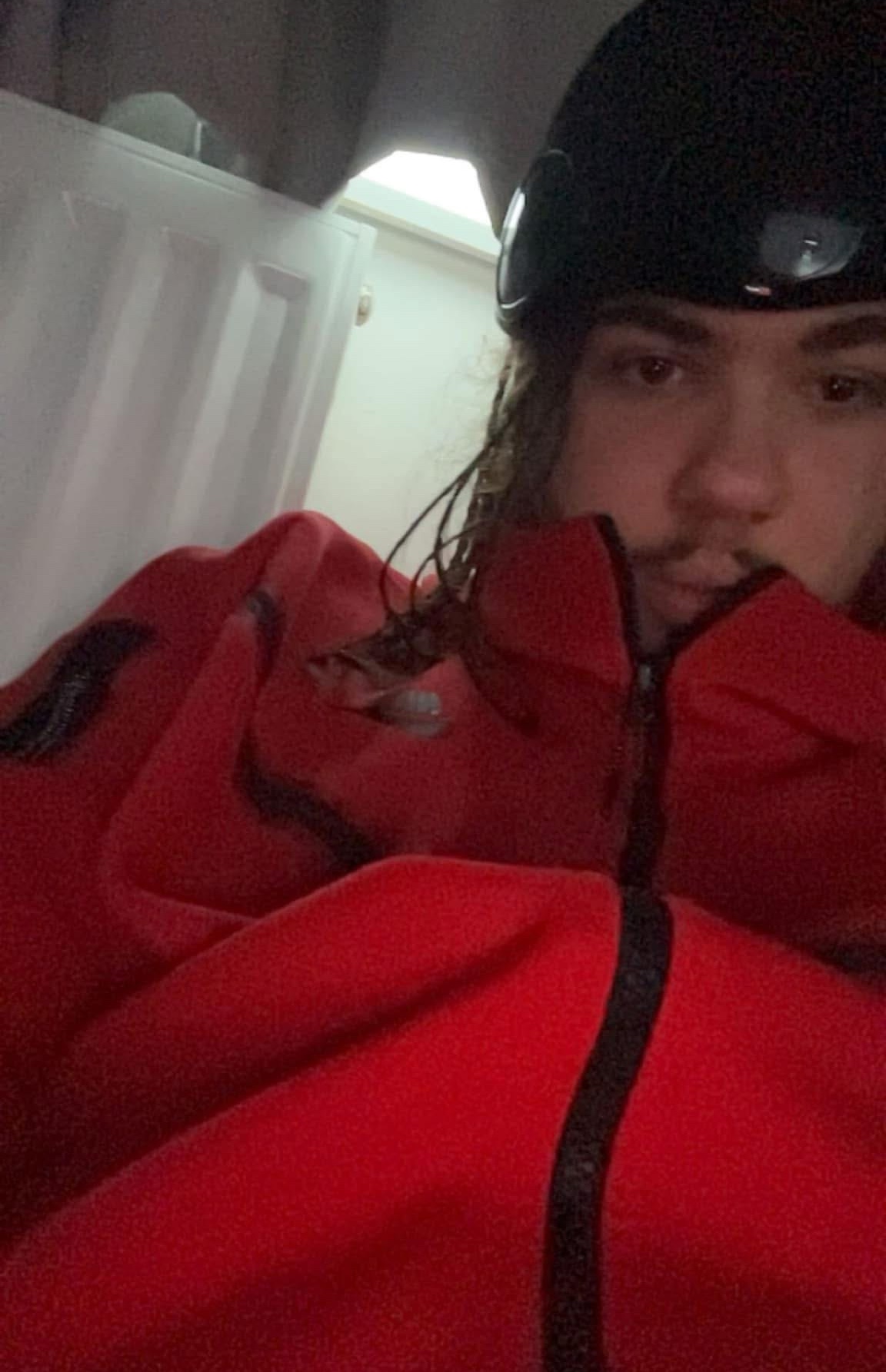 Tinder profile picture for @cries