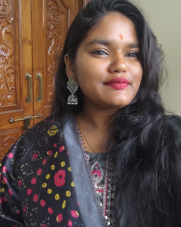 Tinder profile picture for @manisha