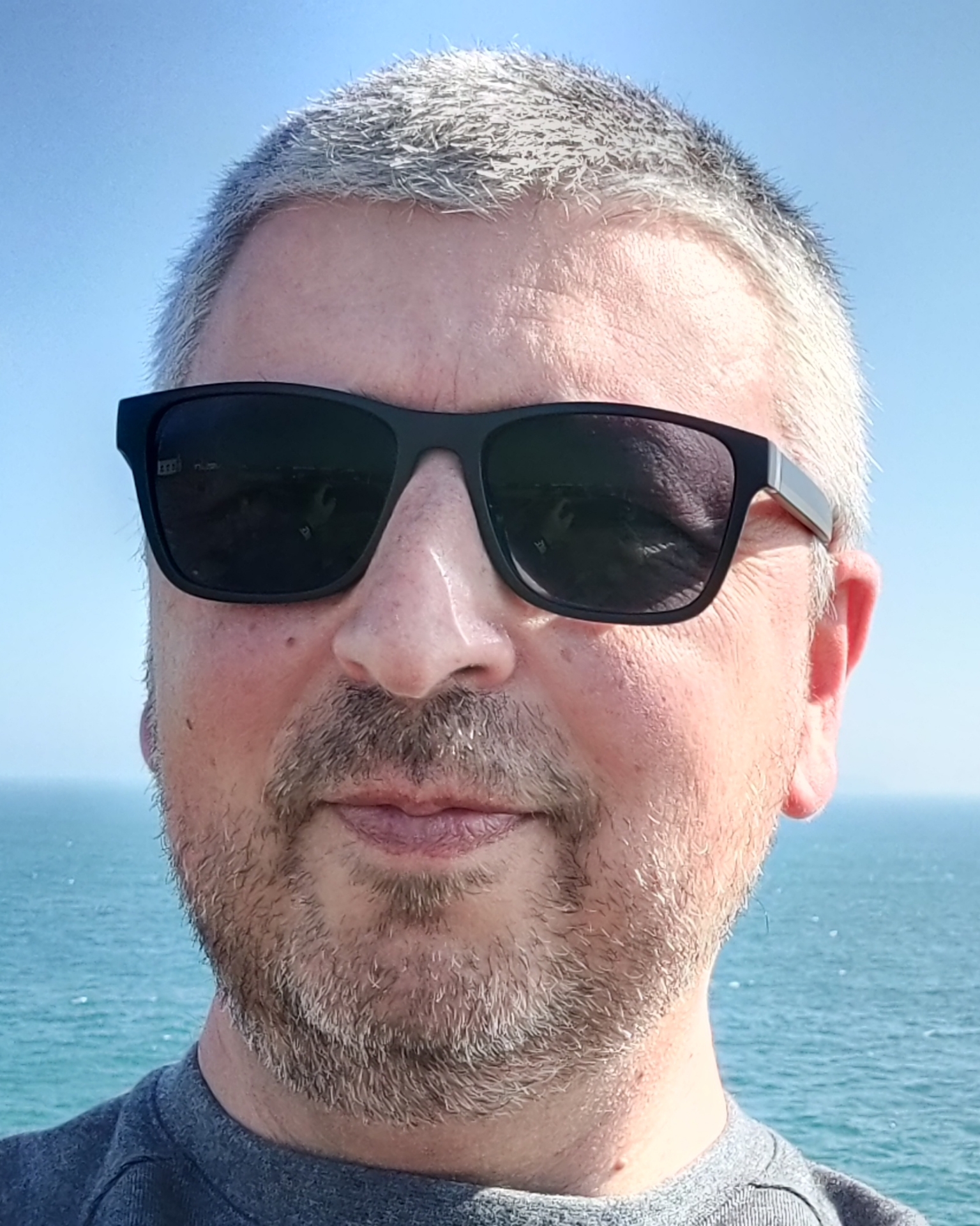 Tinder profile picture for @argon
