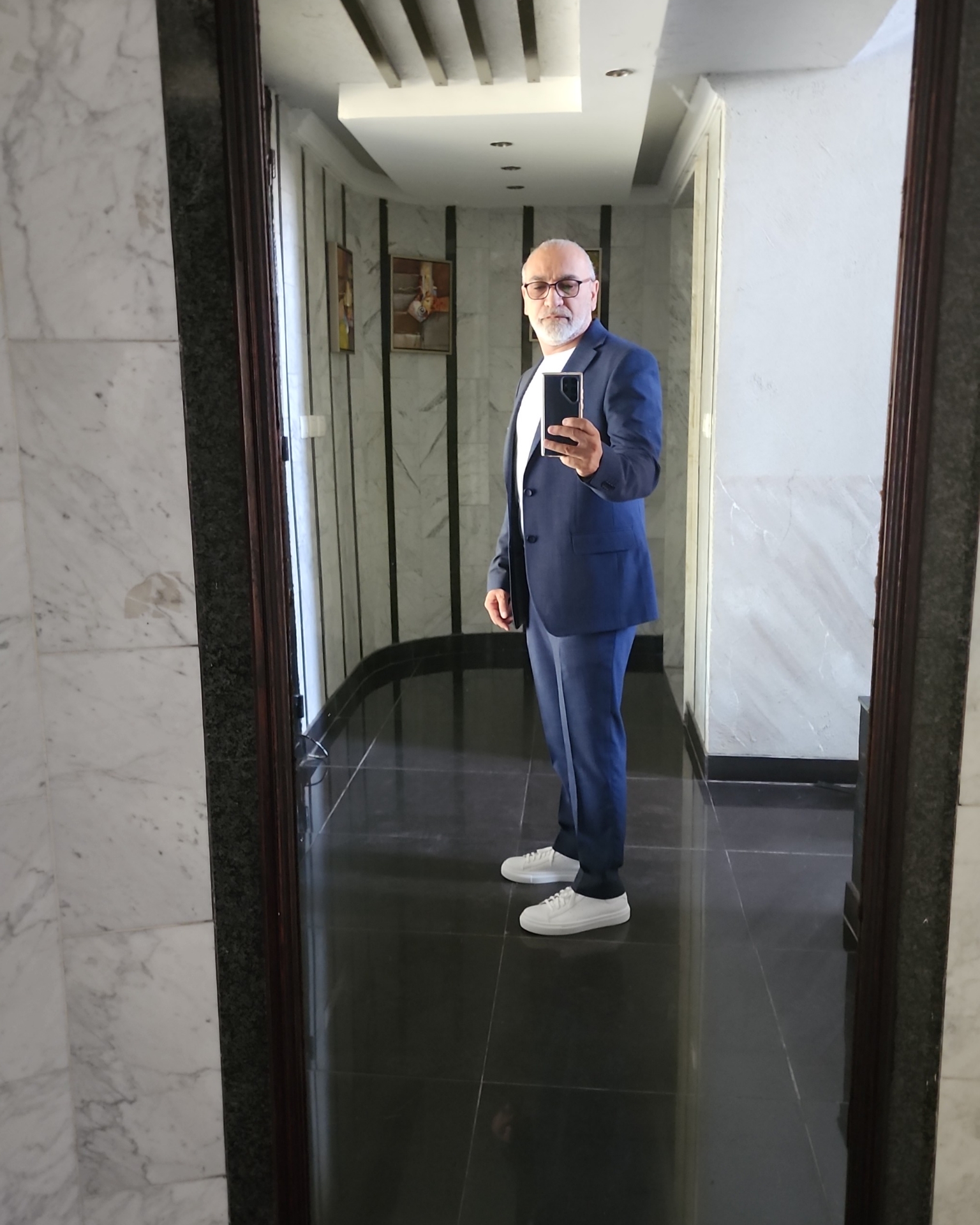 Tinder profile picture for @operators