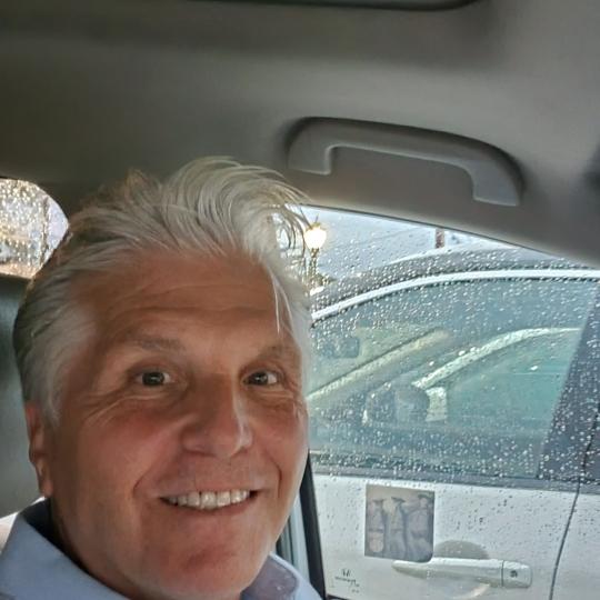 Tinder profile picture for @glen