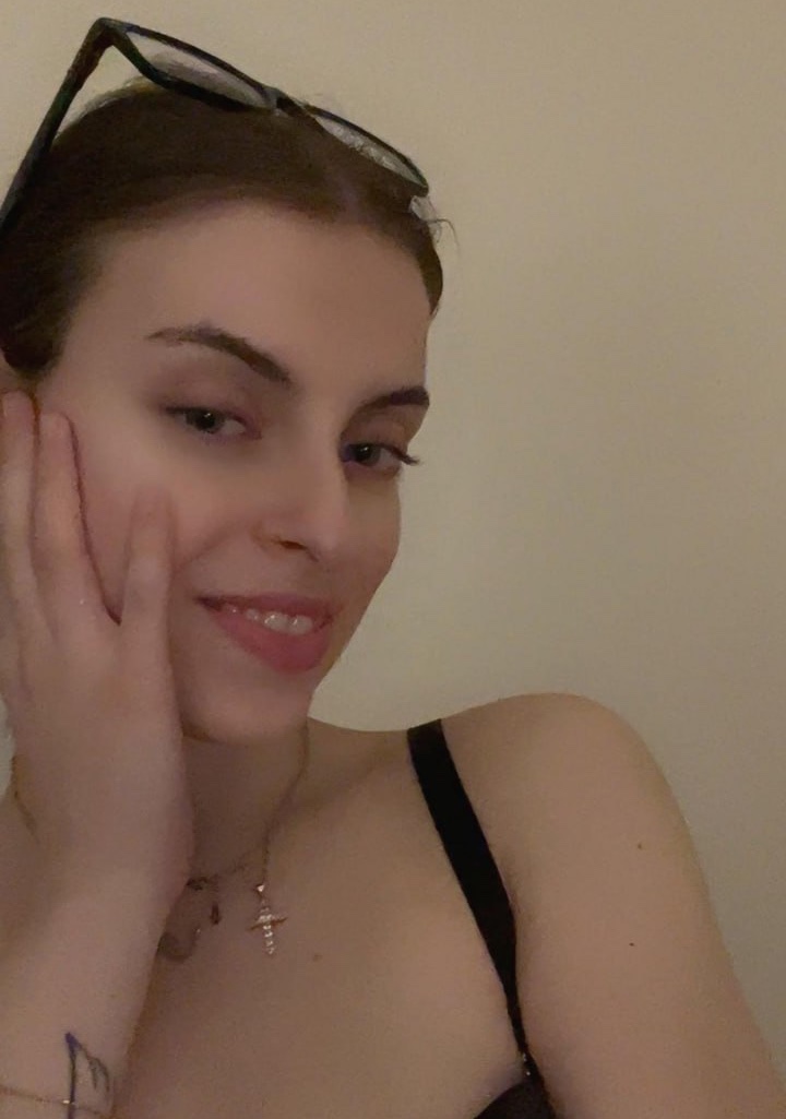 Tinder profile picture for @blends