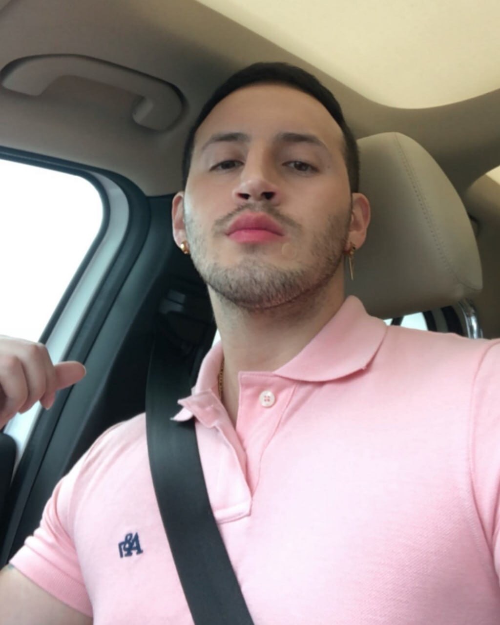 Tinder profile picture for @yu124
