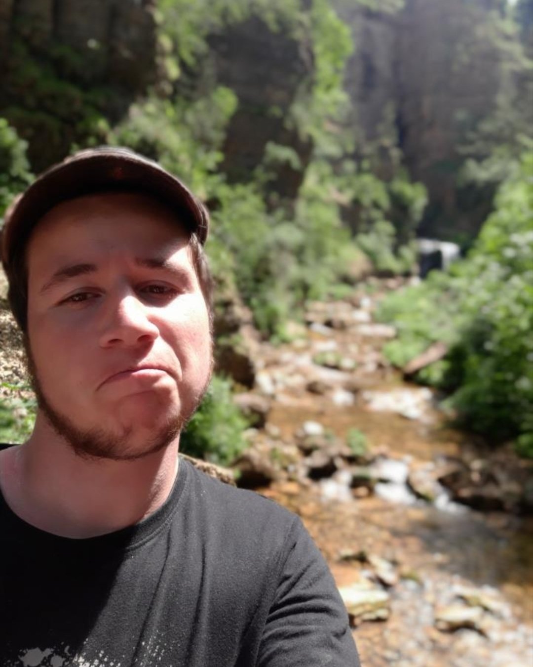 Tinder profile picture for @mirzz