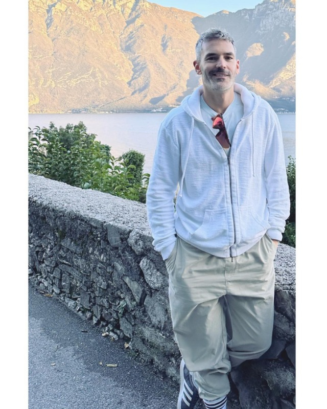 Tinder profile picture for @sdfsdf