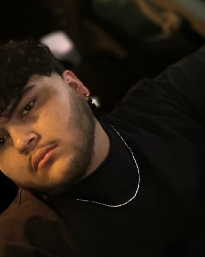 Tinder profile picture for @xacjx