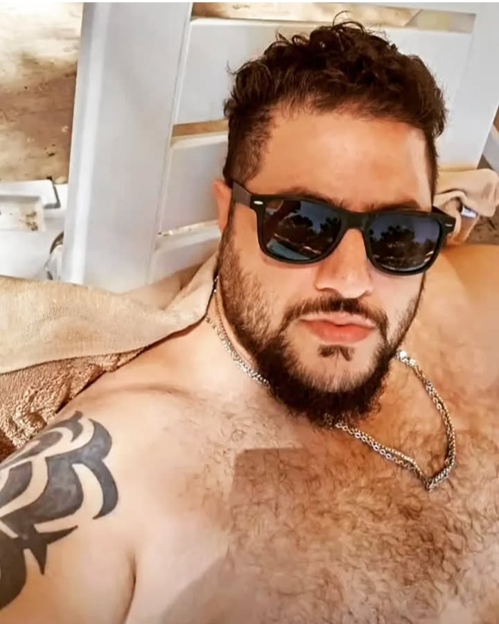 Tinder profile picture for @ruling