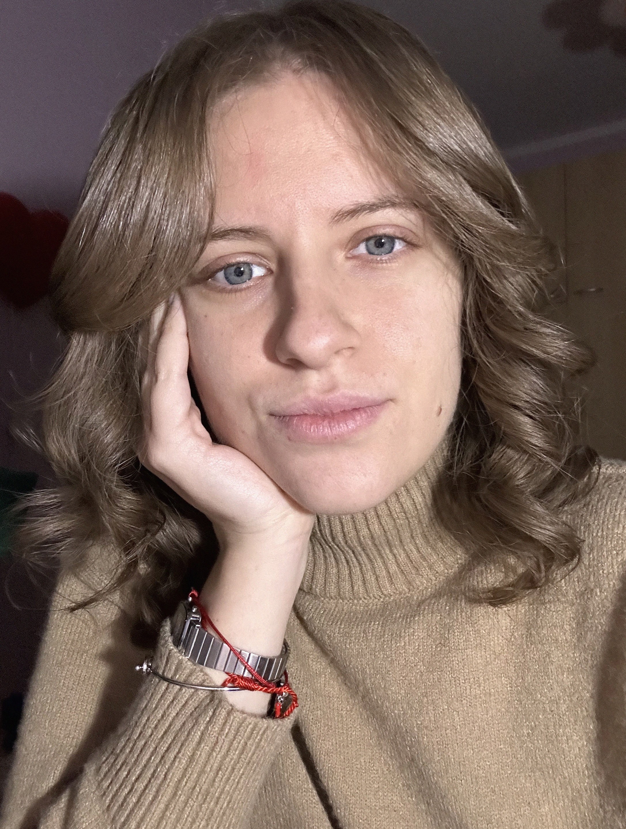 Tinder profile picture for @artistic