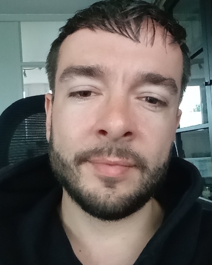 Tinder profile picture for @remi