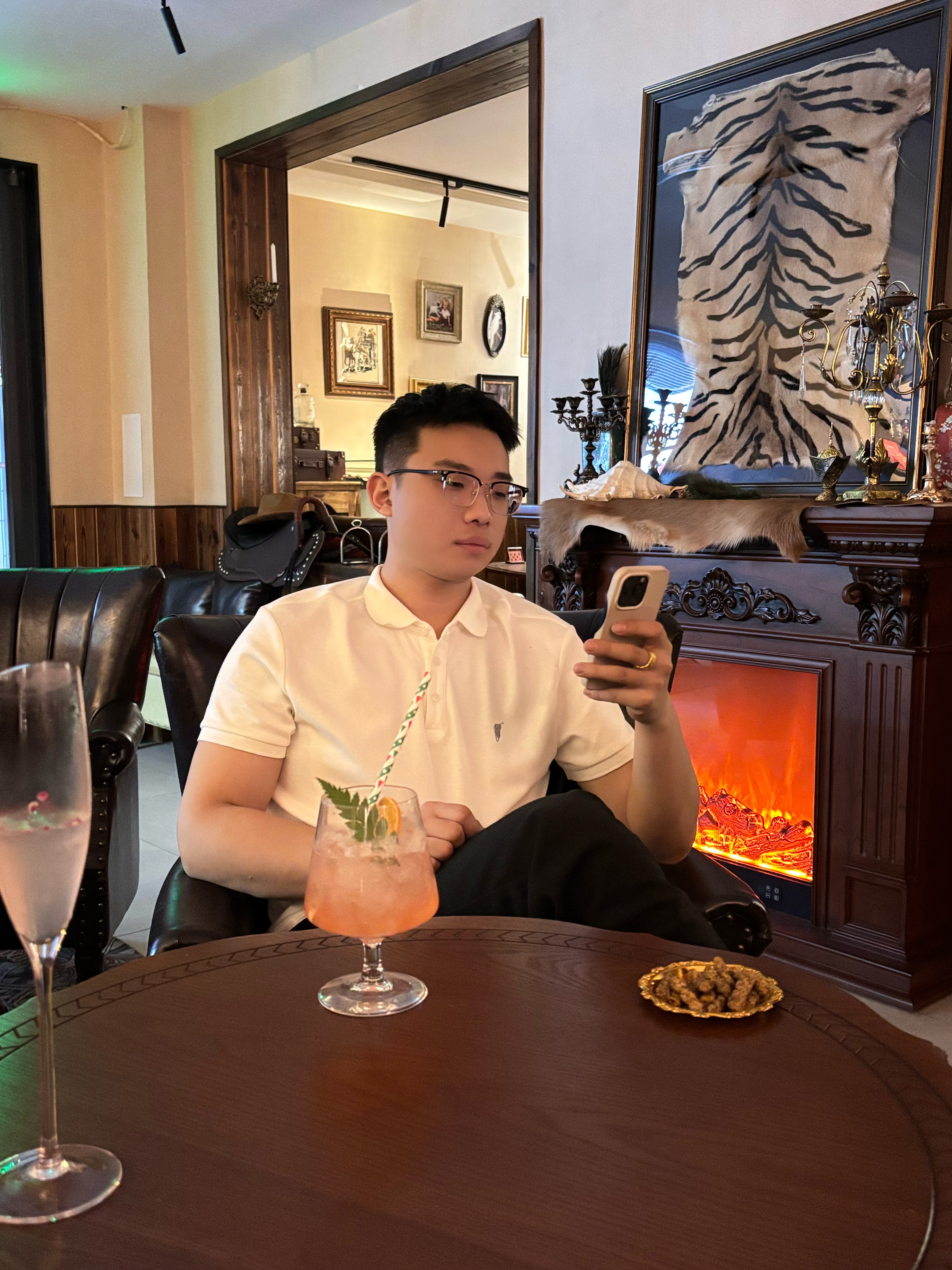 Tinder profile picture for @mountain