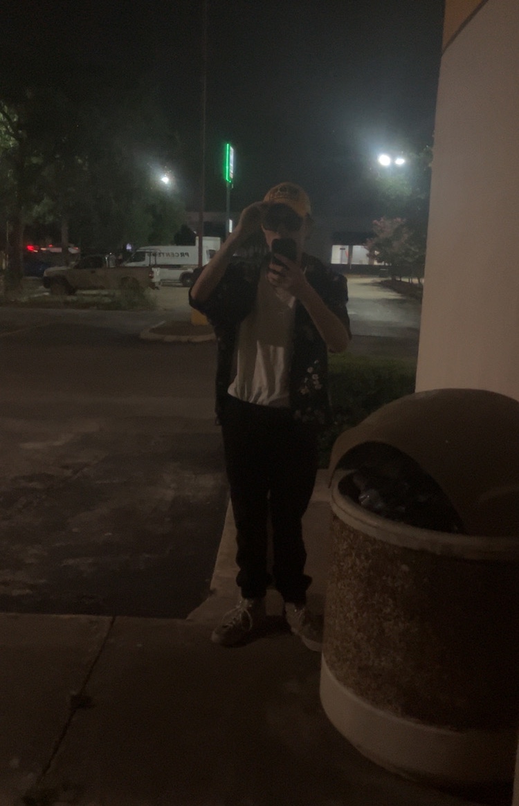 Tinder profile picture for @dalliance