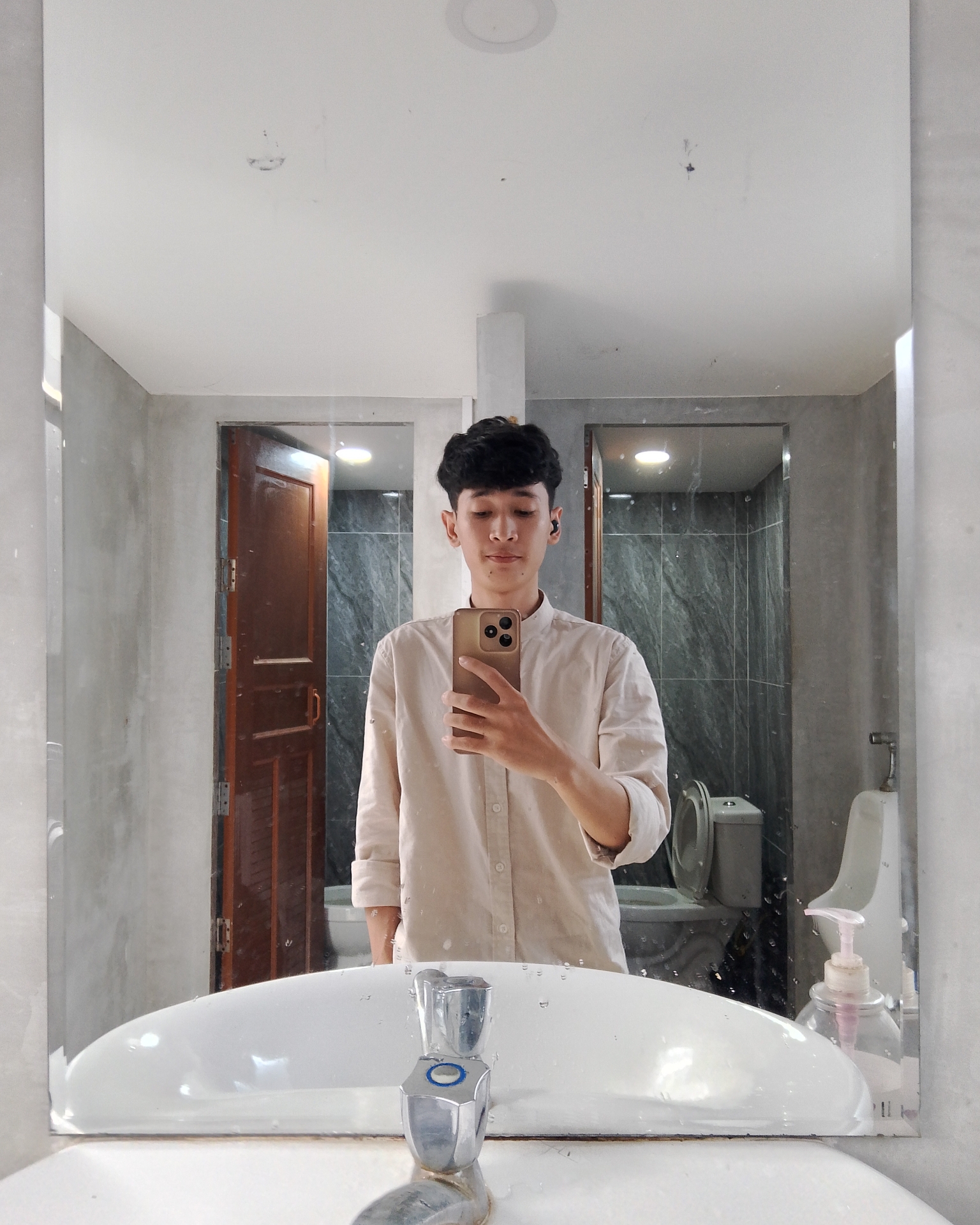 Tinder profile picture for @tyty
