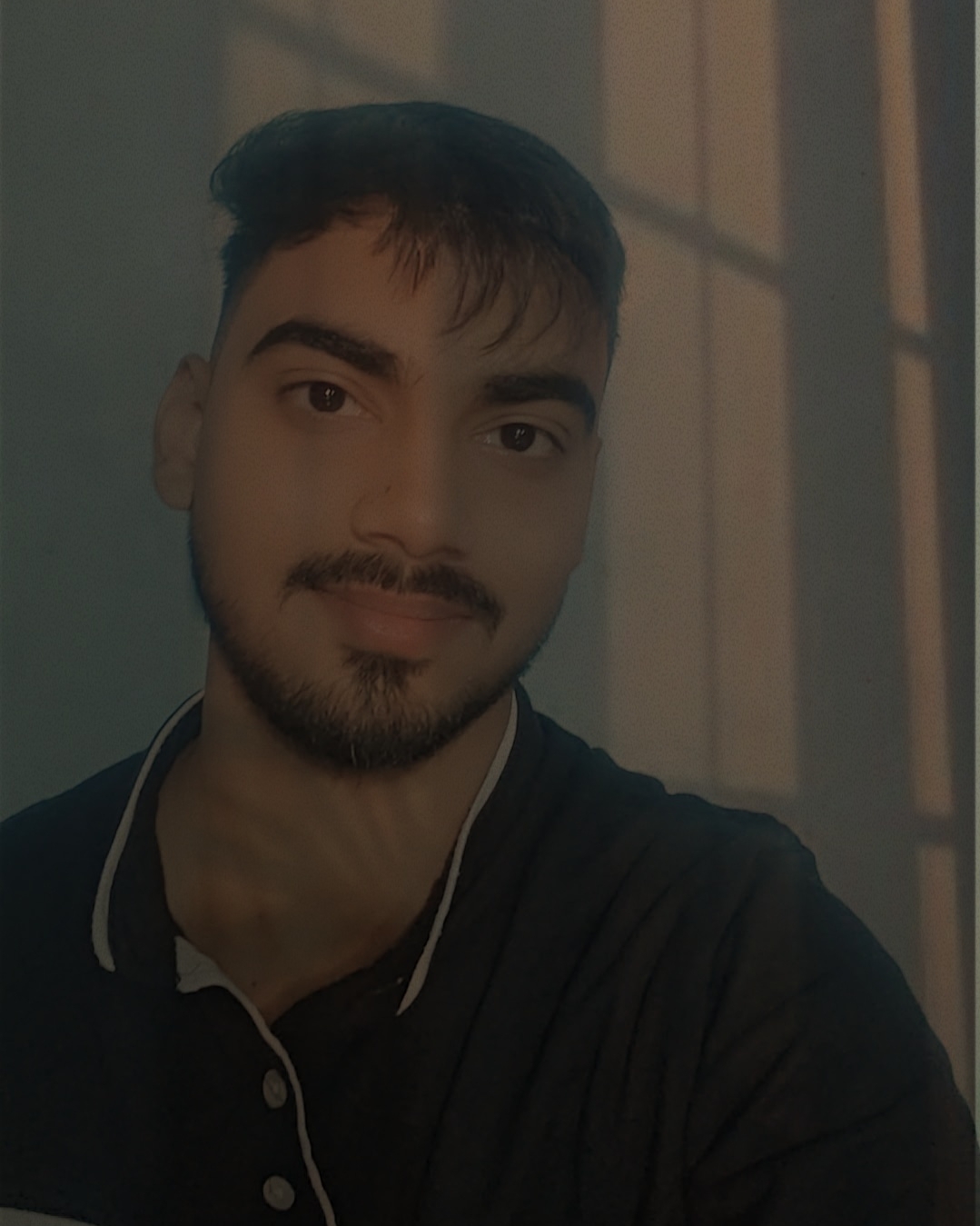 Tinder profile picture for @nostalgia