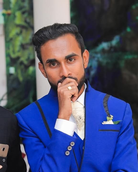Tinder profile picture for @kanishka