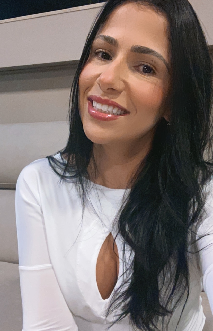 Tinder profile picture for @talita