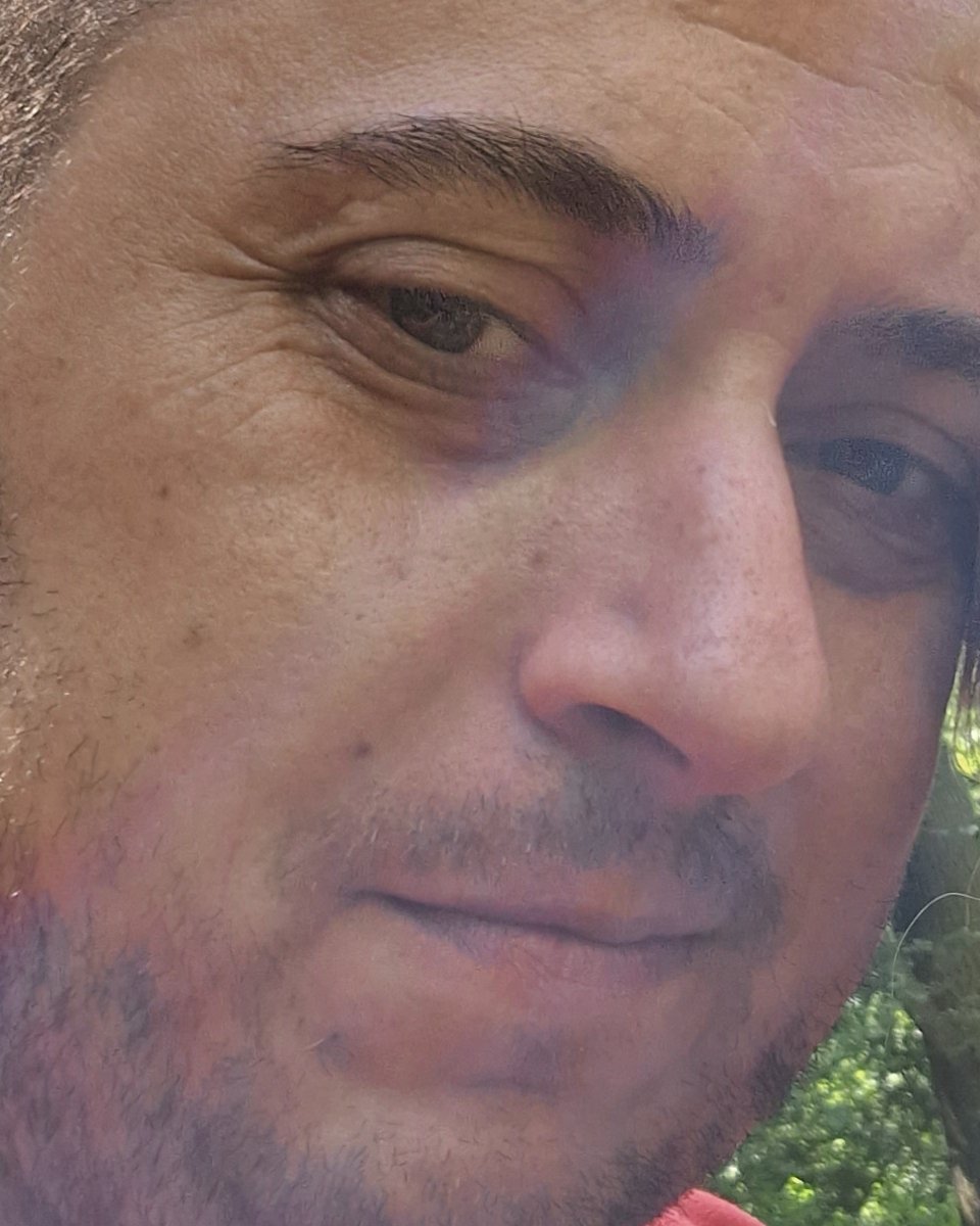 Tinder profile picture for @bidders