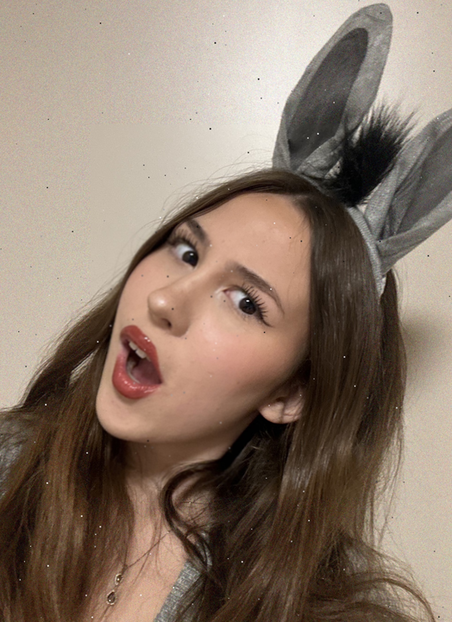 Tinder profile picture for @graduates