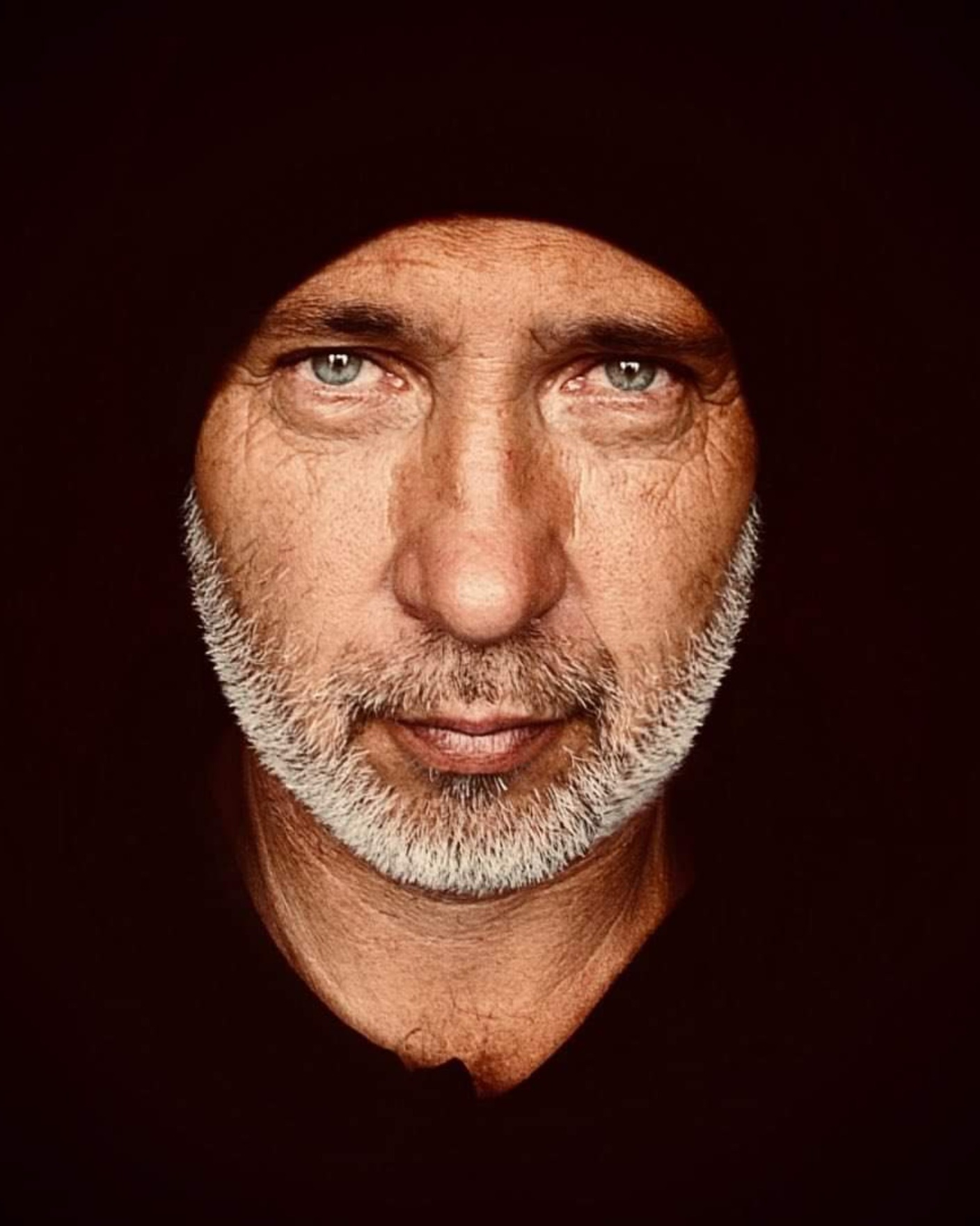 Tinder profile picture for @livestock