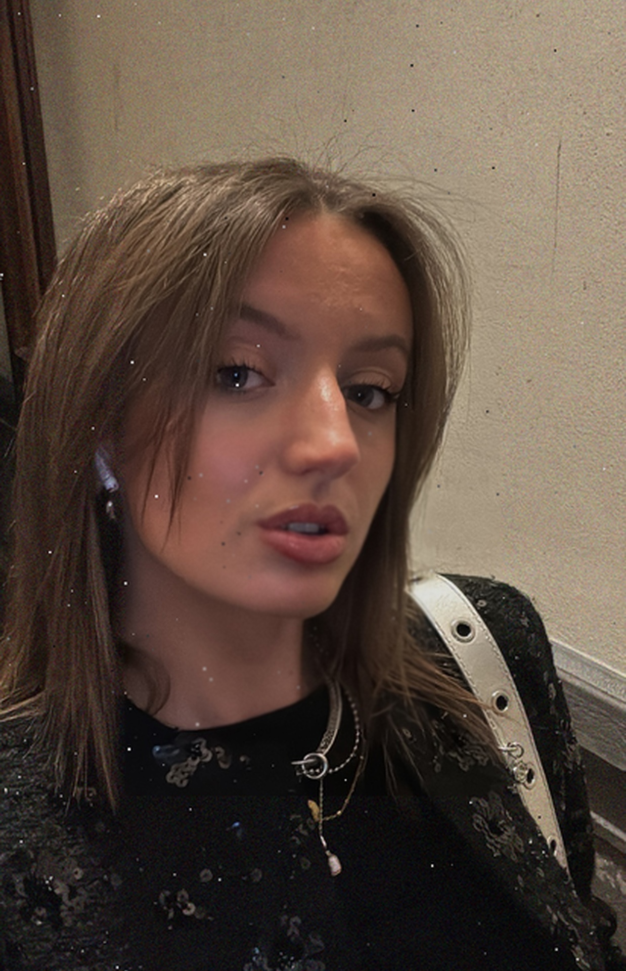 Tinder profile picture for @crashes