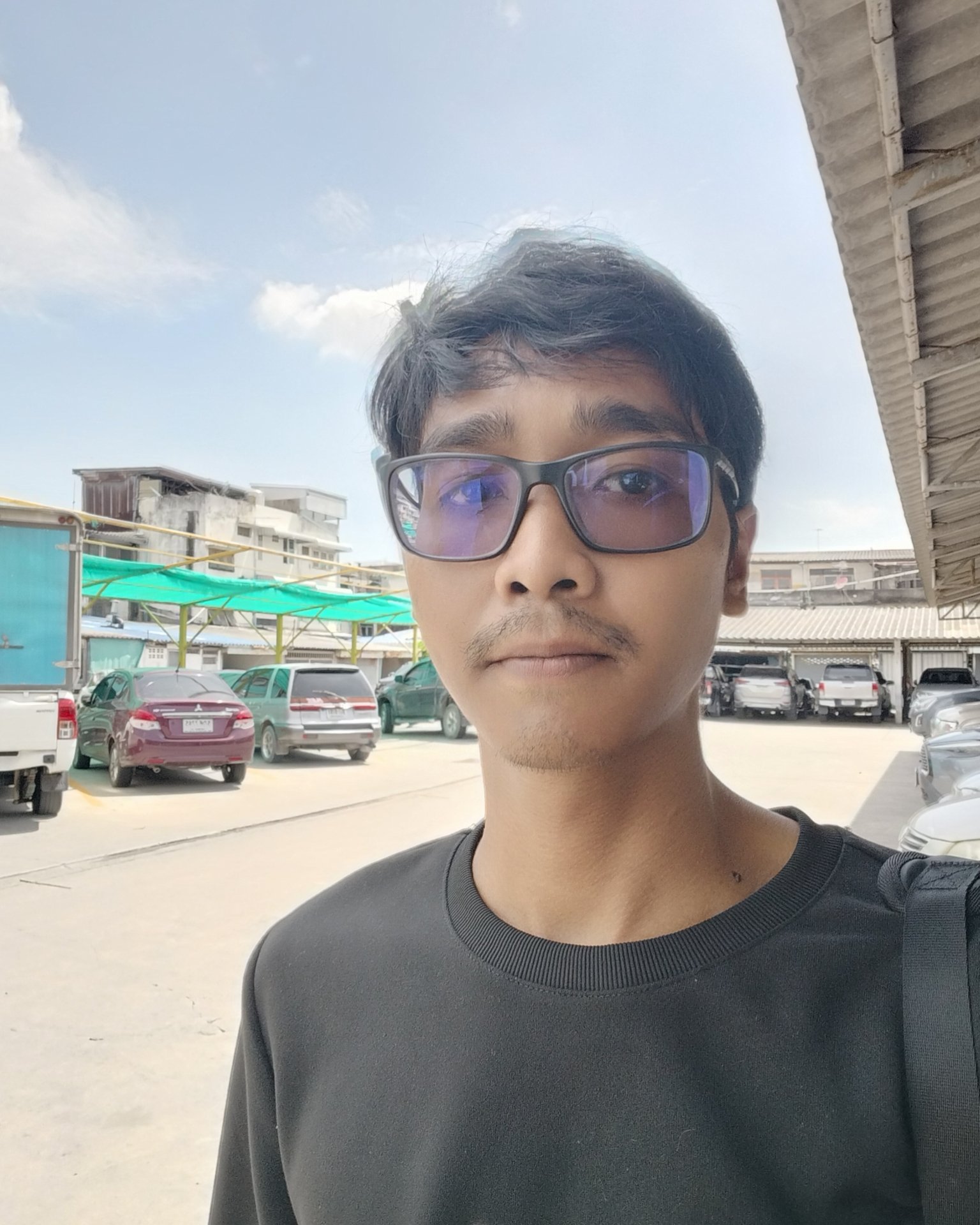 Tinder profile picture for @bars
