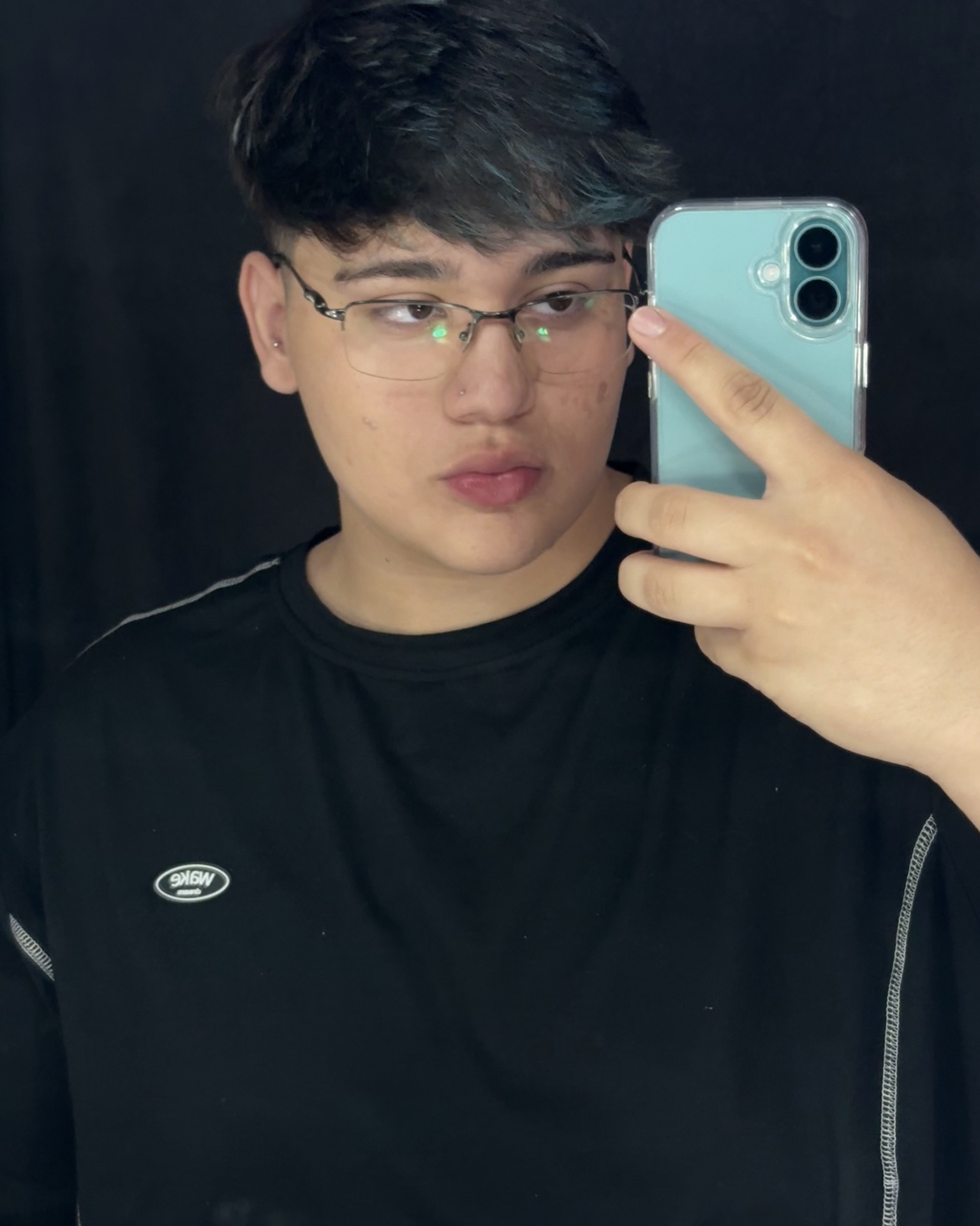 Tinder profile picture for @leloo