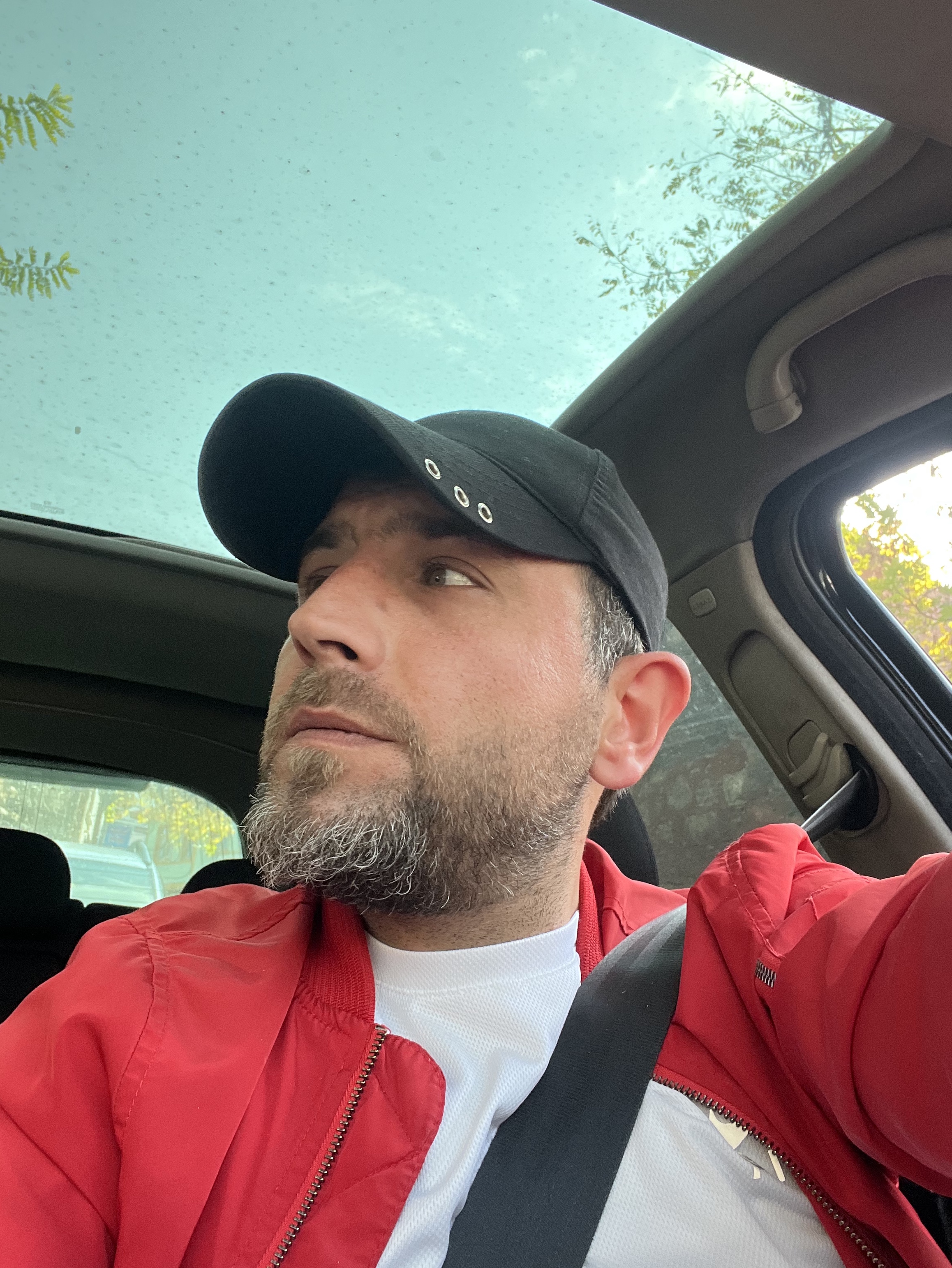 Tinder profile picture for @aspirin