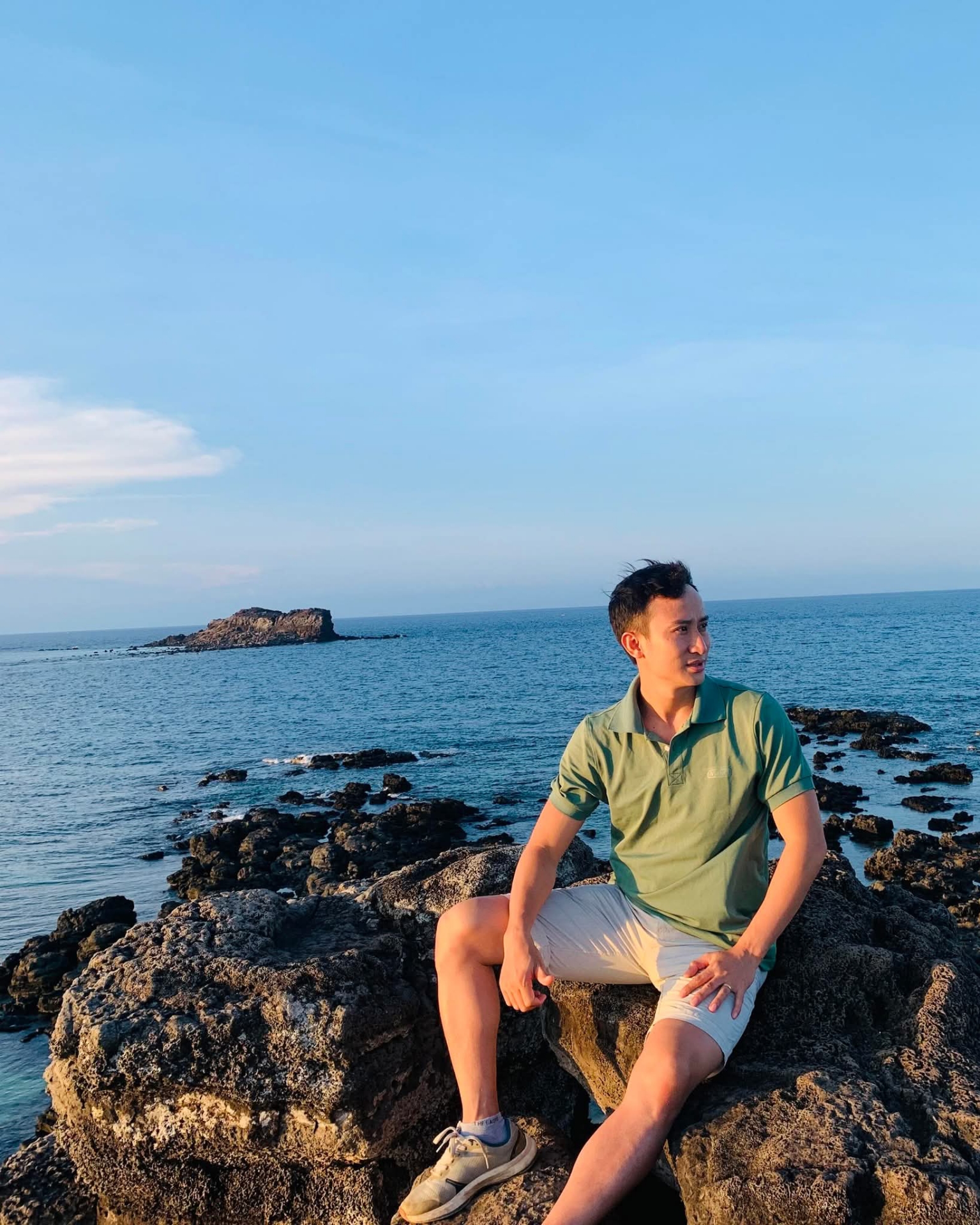 Tinder profile picture for @minh