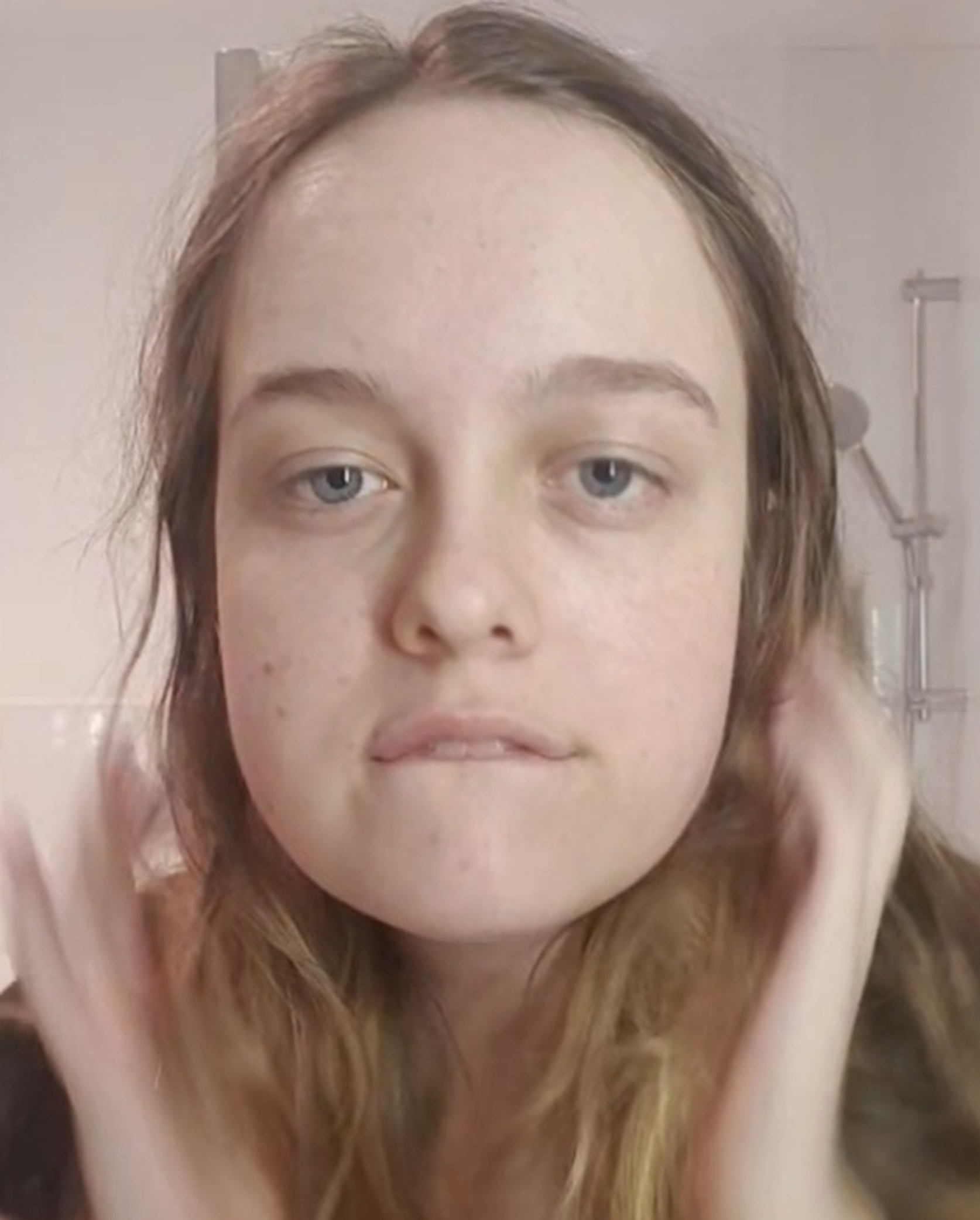 Tinder profile picture for @sentencing