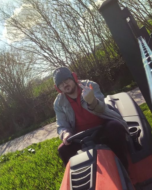 Tinder profile picture for @glutton