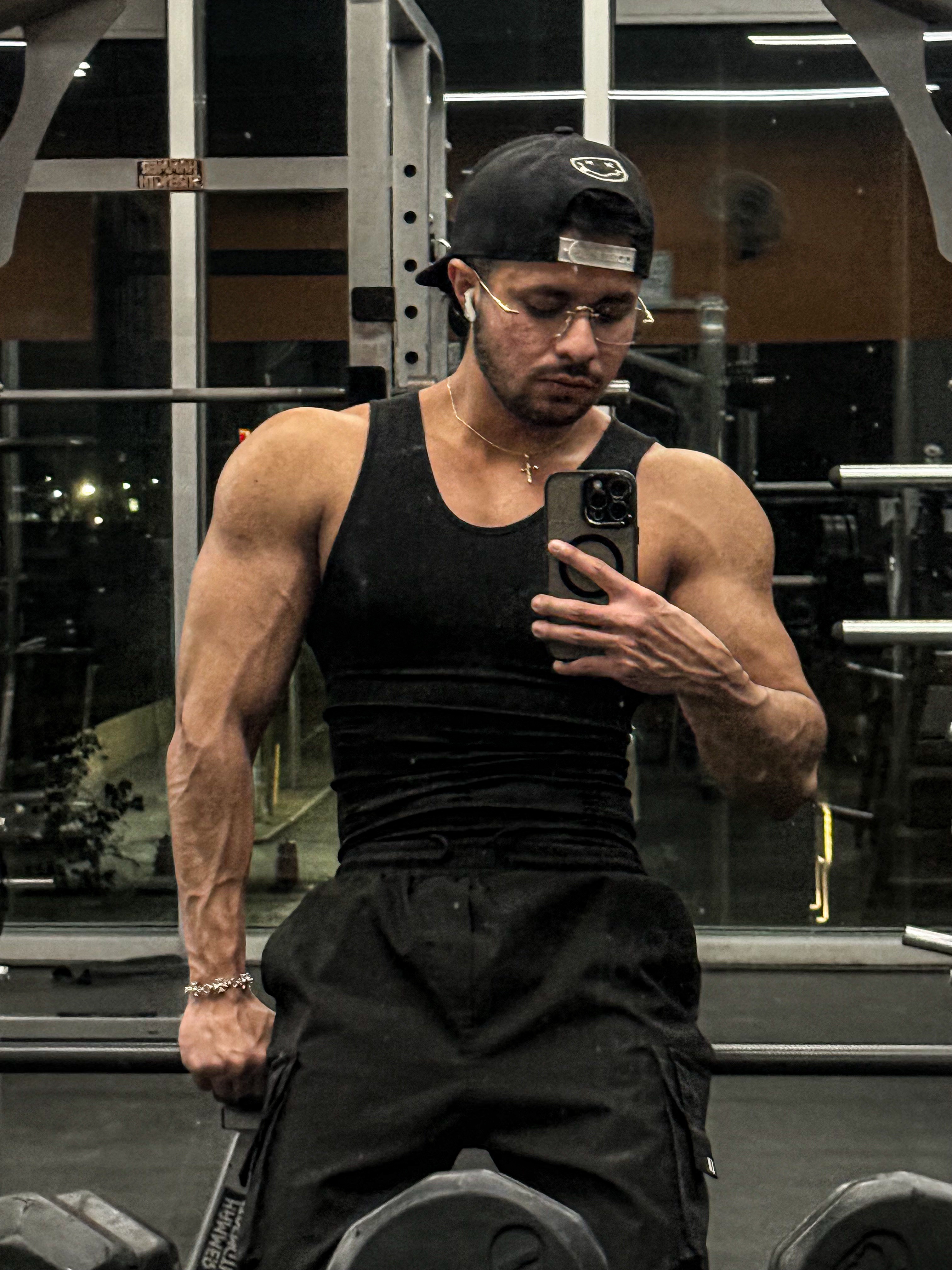Tinder profile picture for @betrayal