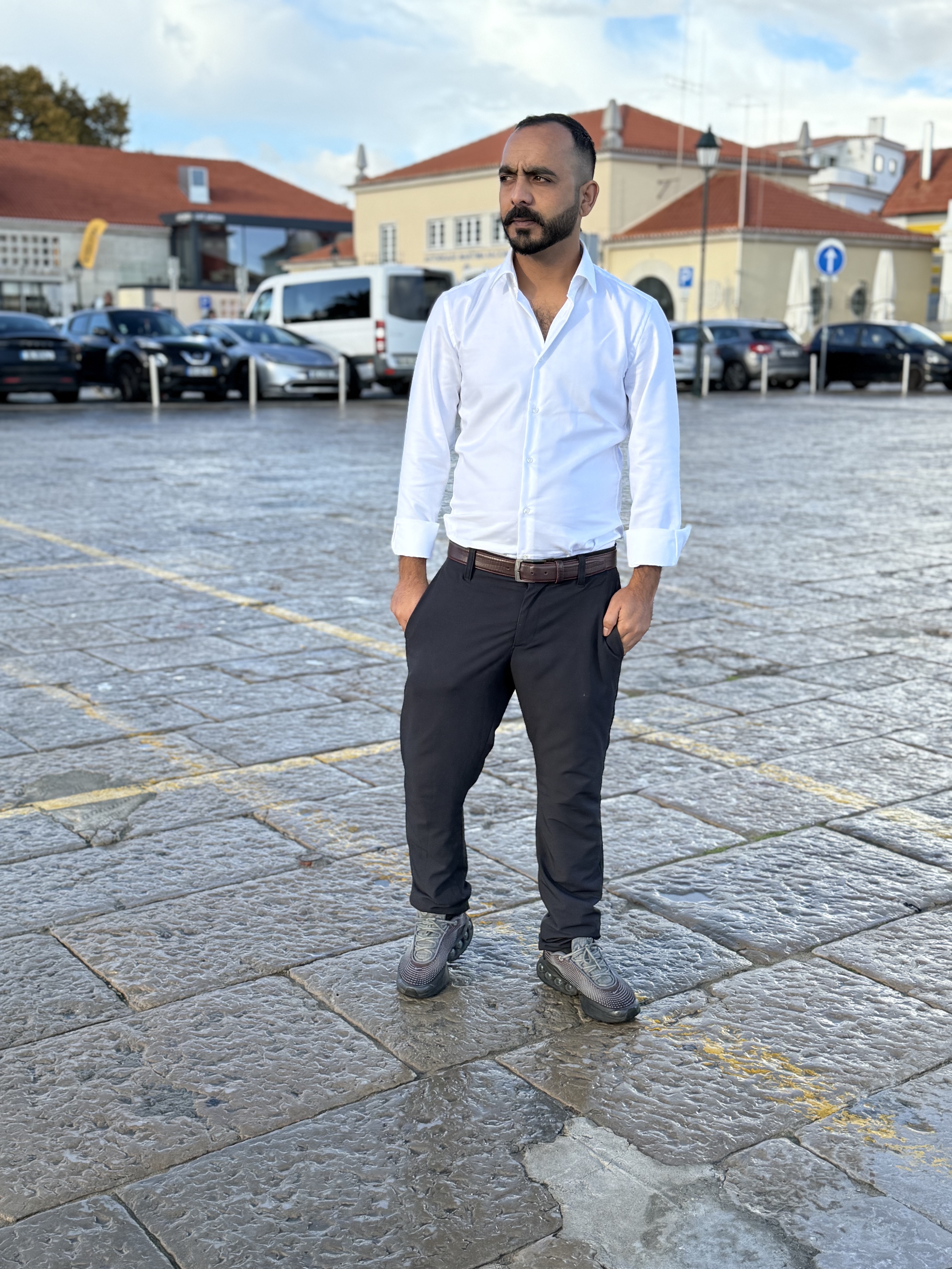 Tinder profile picture for @khans