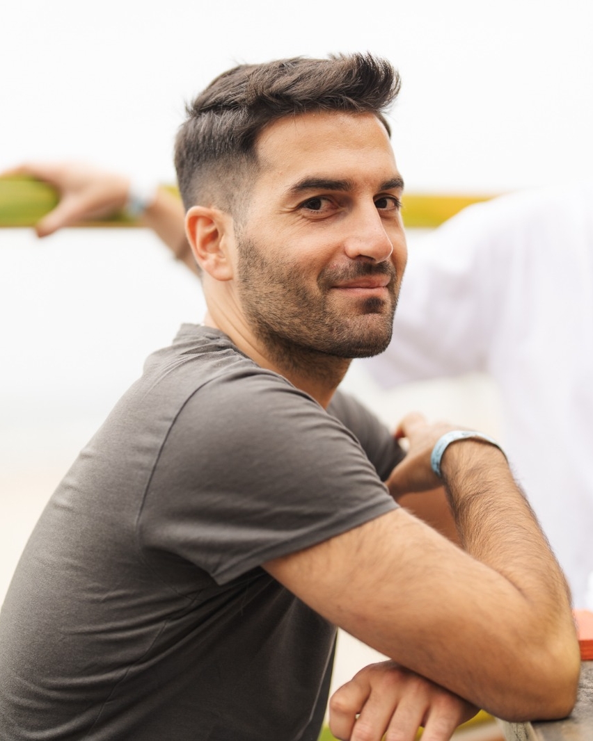 Tinder profile picture for @mikele