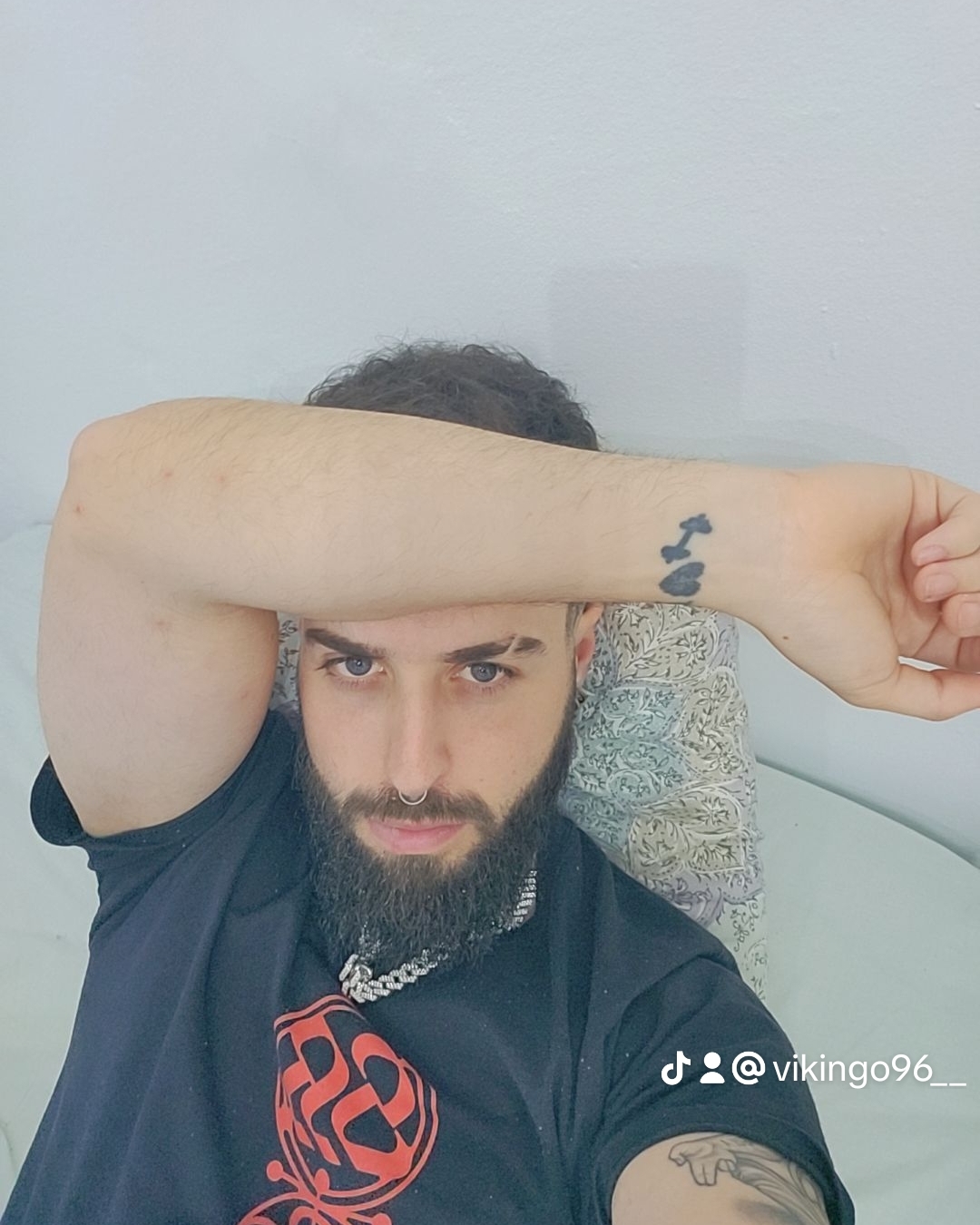 Tinder profile picture for @viking