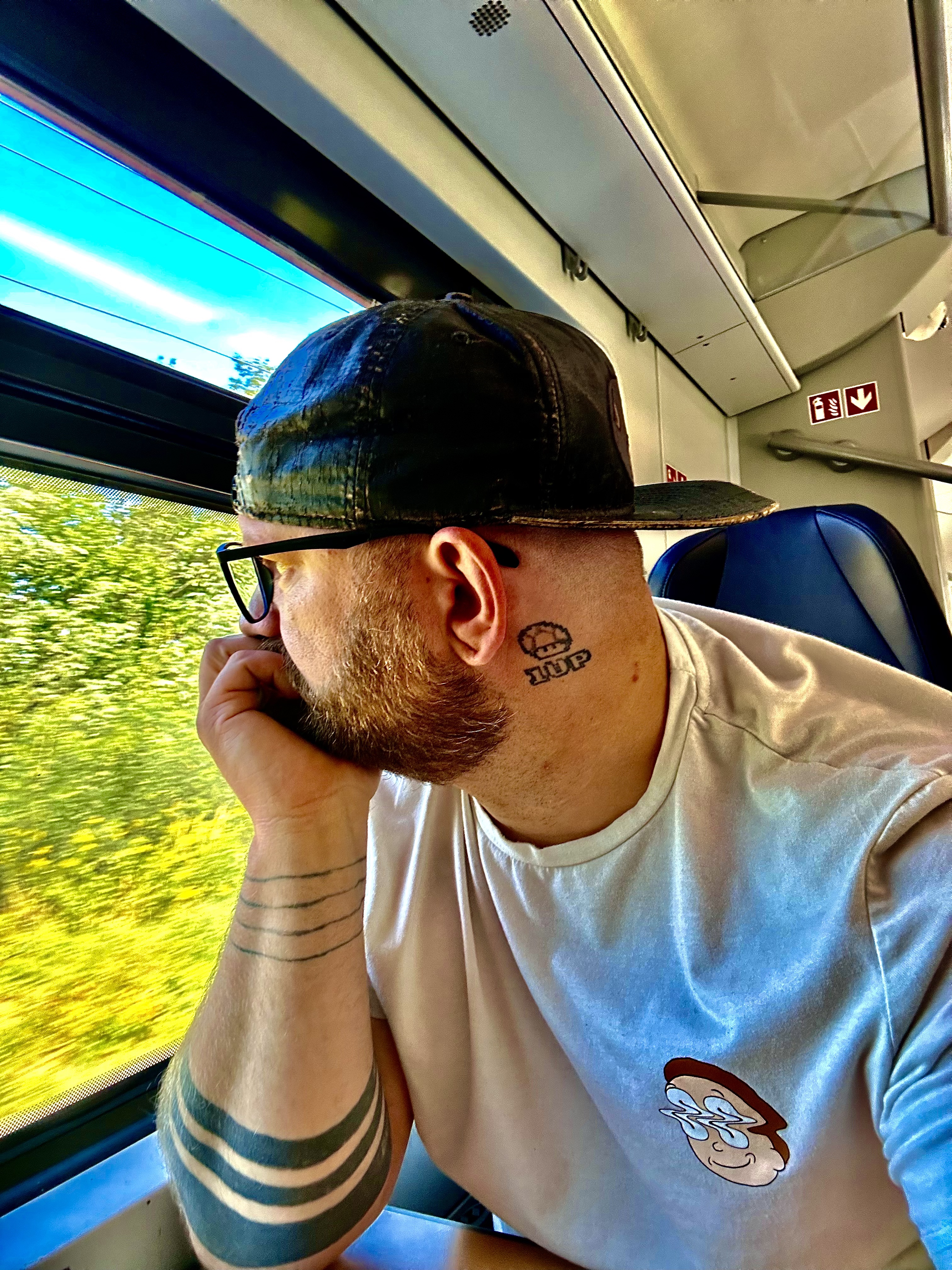 Tinder profile picture for @savin