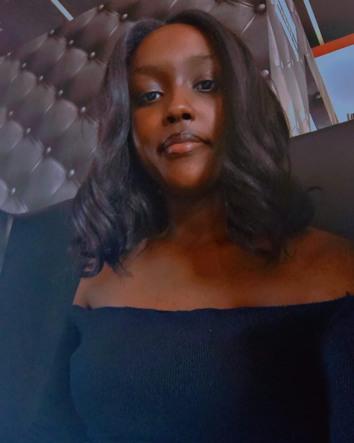 Tinder profile picture for @essence