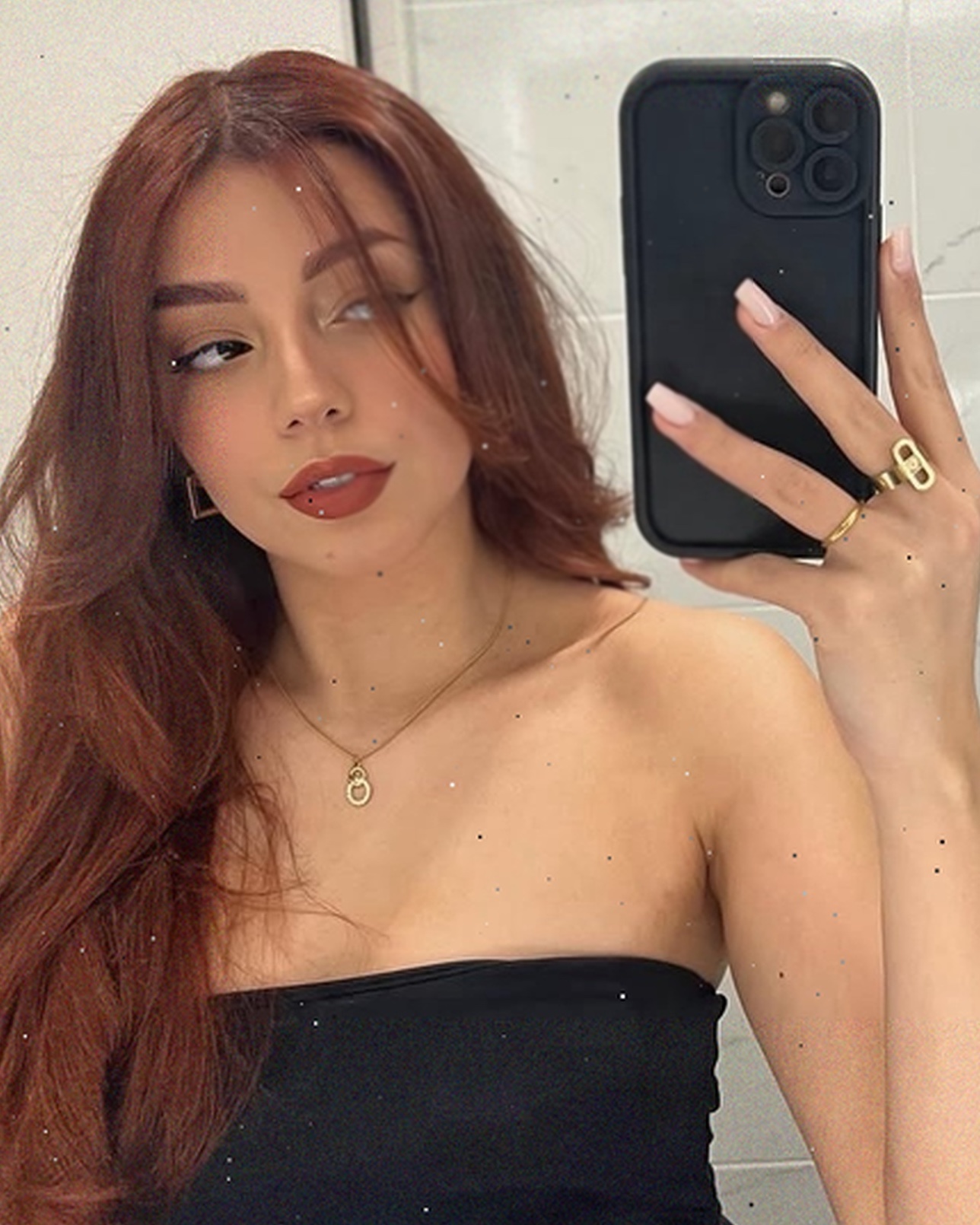 Tinder profile picture for @shared