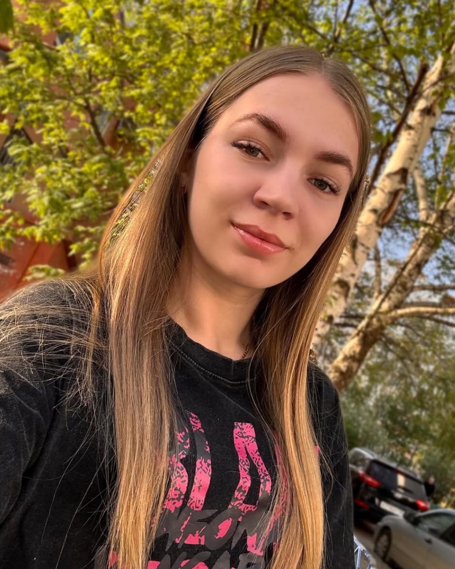 Tinder profile picture for @collateral