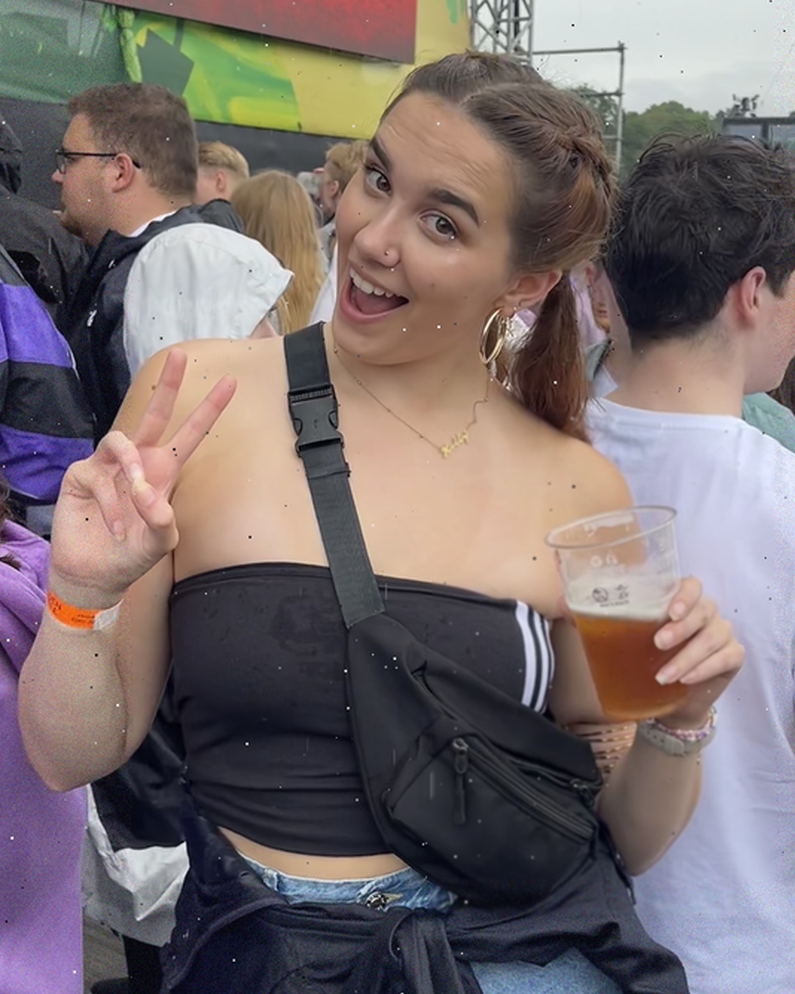 Tinder profile picture for @banging