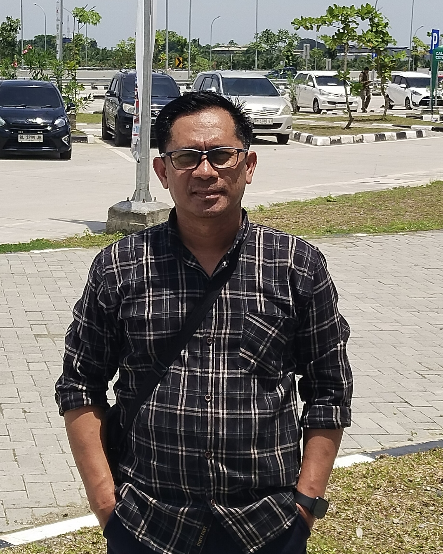 Tinder profile picture for @wahyu