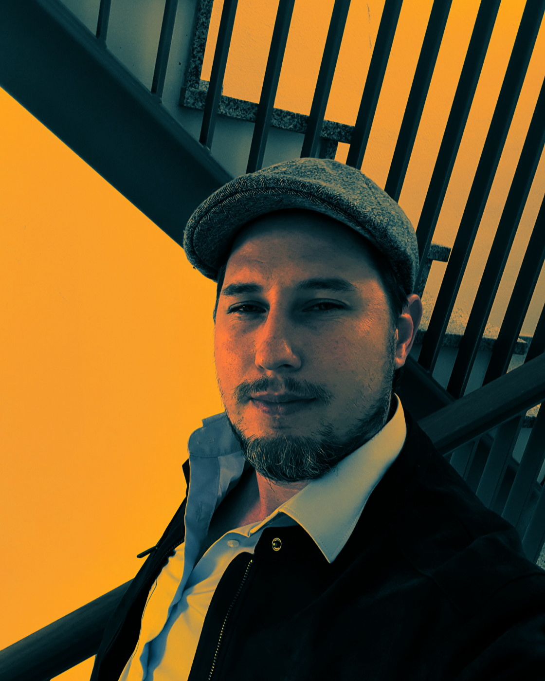 Tinder profile picture for @leon_1